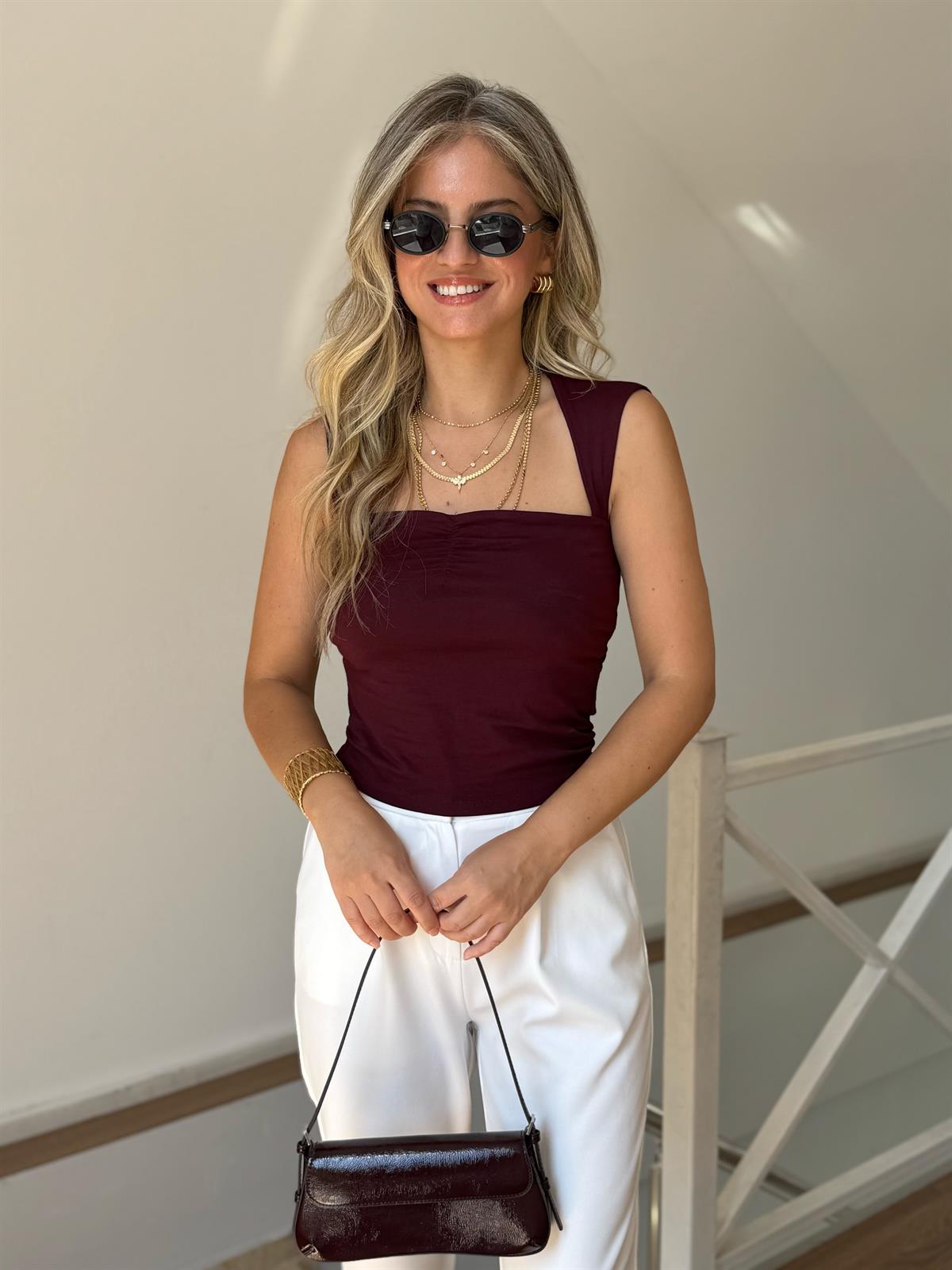 Dilvin Sırt Detaylı Top 