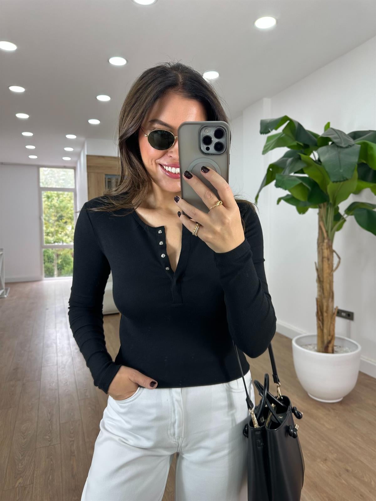 Dilvin Uzun Kollu Çıtçıt Düğmeli Top - Siyah