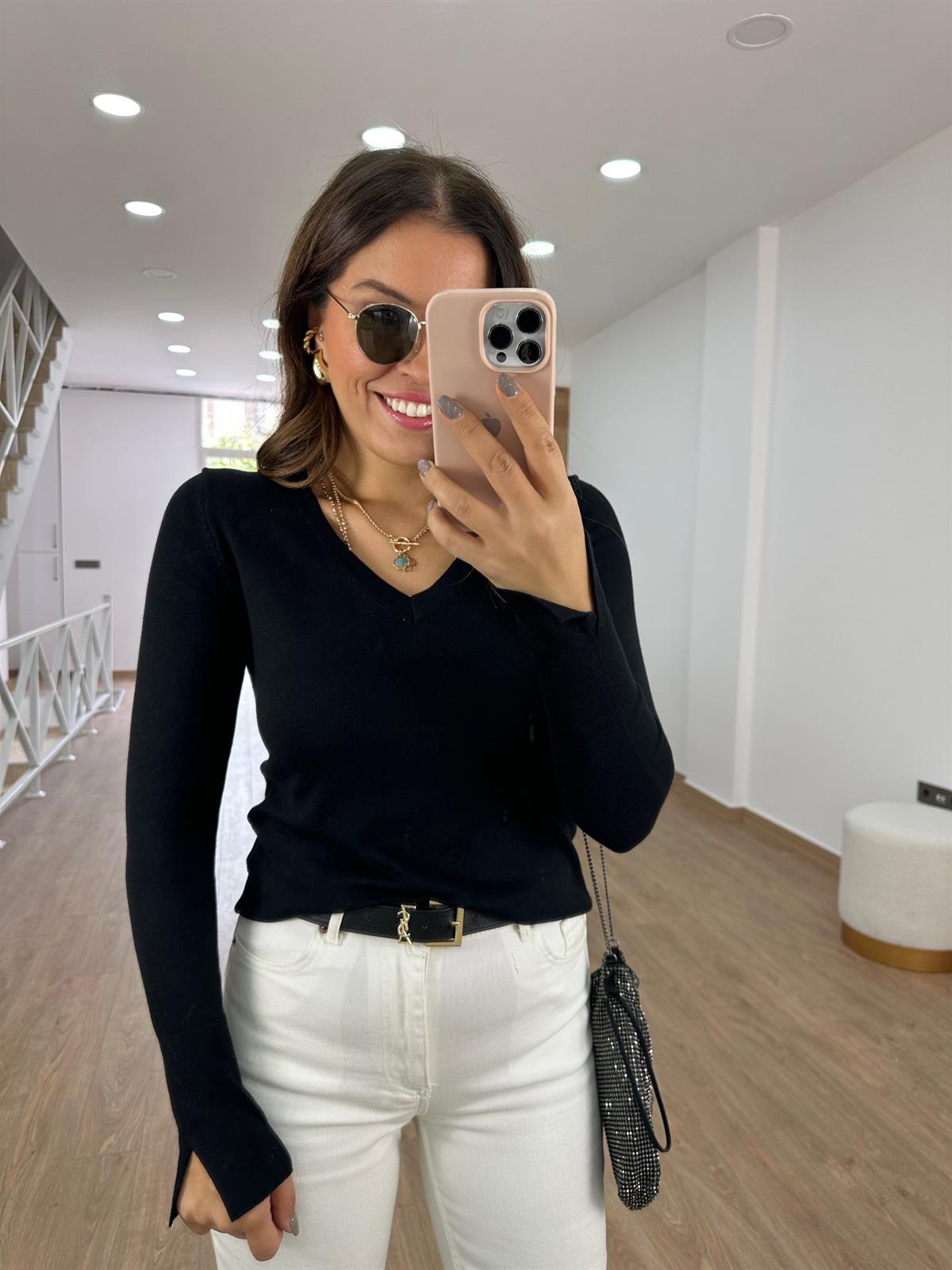 Dilvin V Yaka Kolu Yırtmaçlı Triko-Siyah