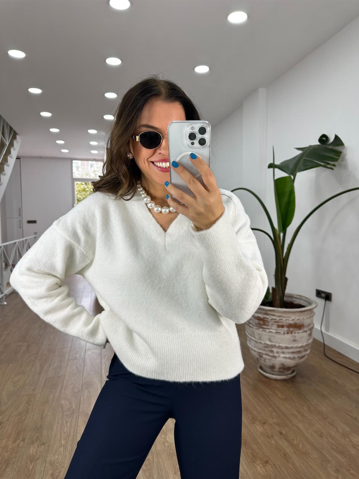 Dilvin V Yaka Yumuşak Dokulu Kazak