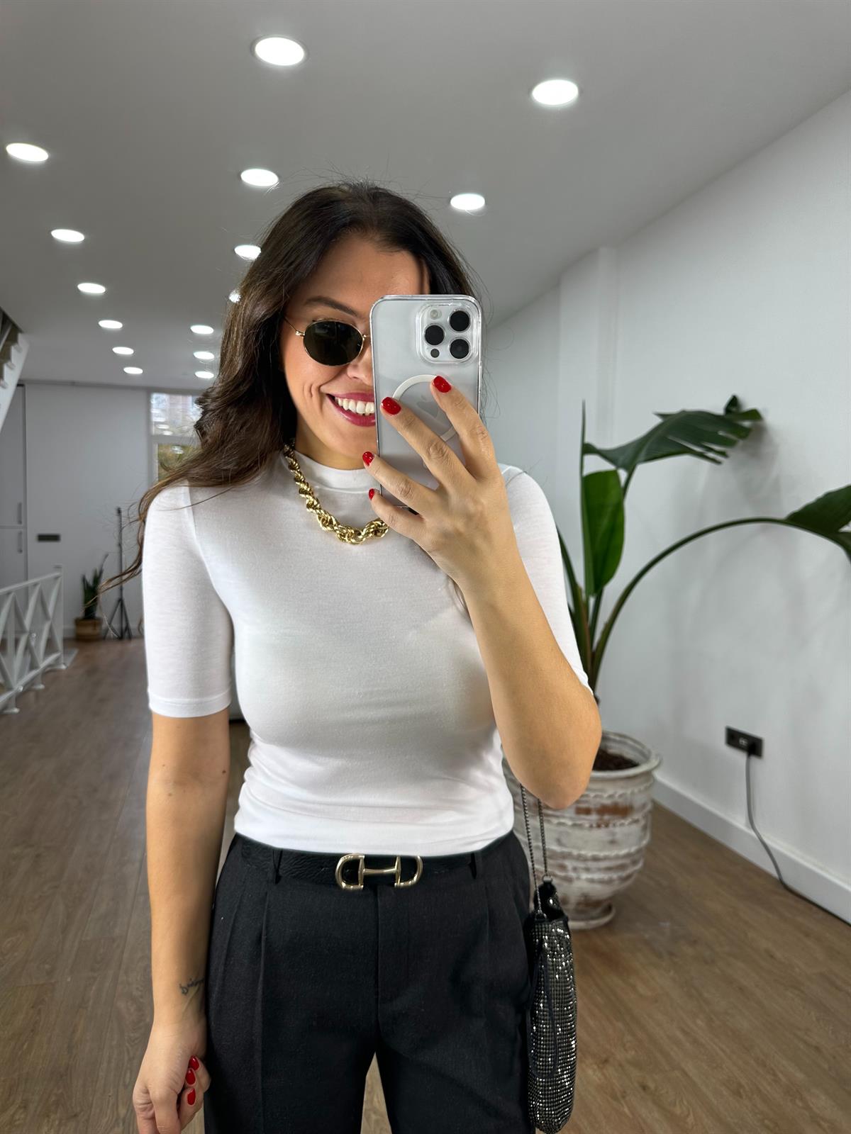 Dilvin Yüksek Yakalı Tshirt - Beyaz