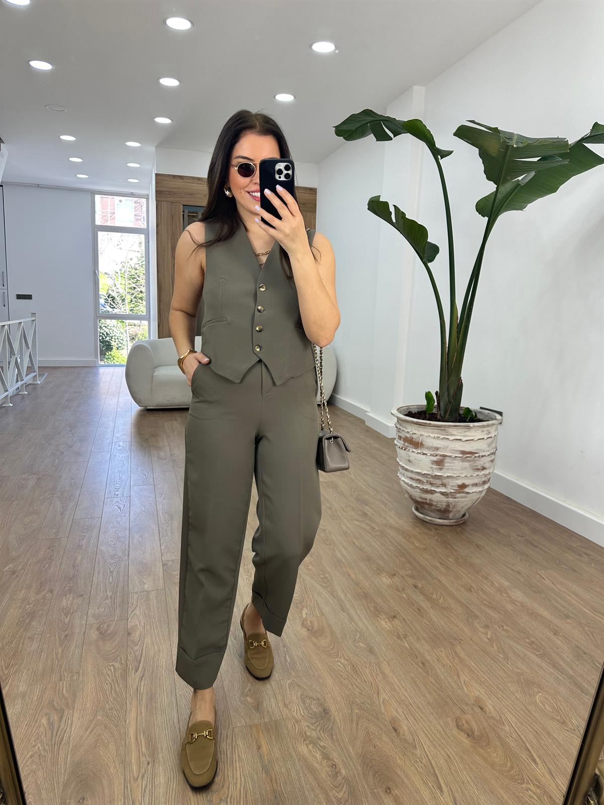 Double Paça Yelekli Takım-Haki