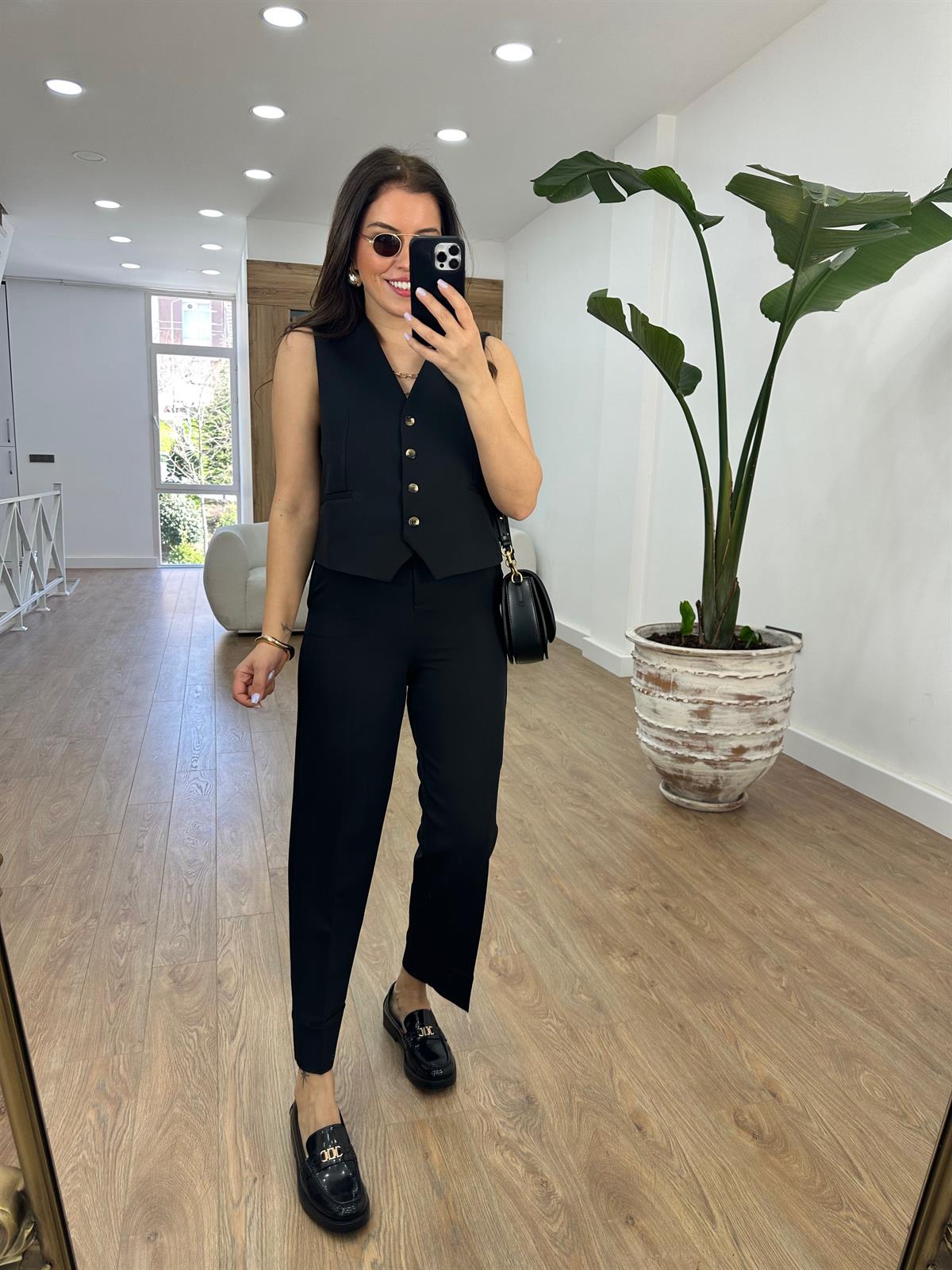 Double Paça Yelekli Takım-Siyah