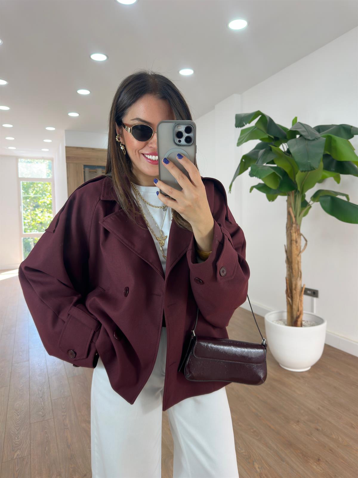 Düğmeli Kruvaze Kısa Trenç - Bordo