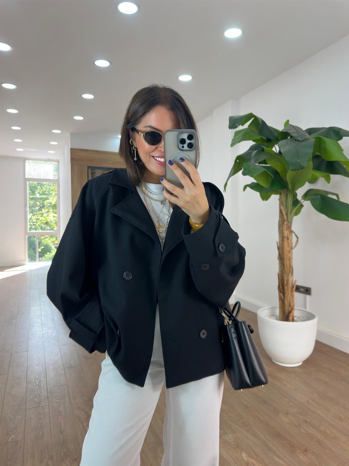 Düğmeli Kruvaze Kısa Trenç - Siyah