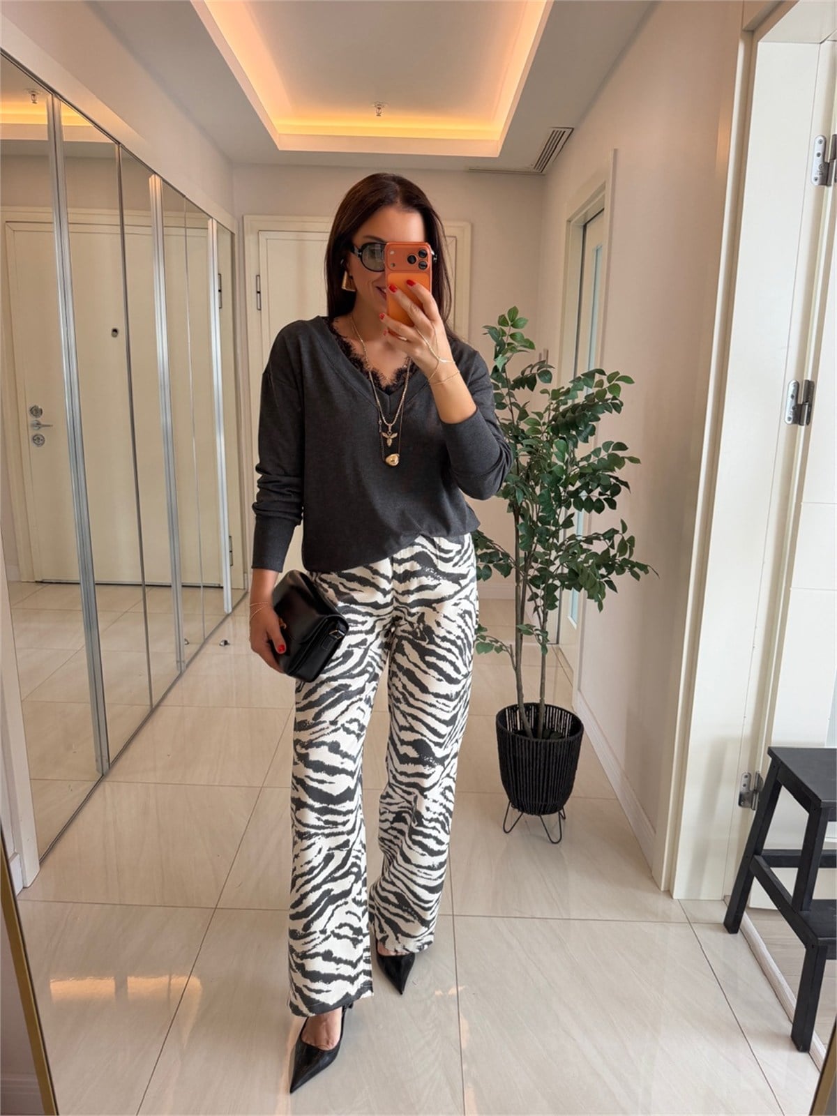 Yüksek Bel Zebra Desen Bol Paça Pantolon