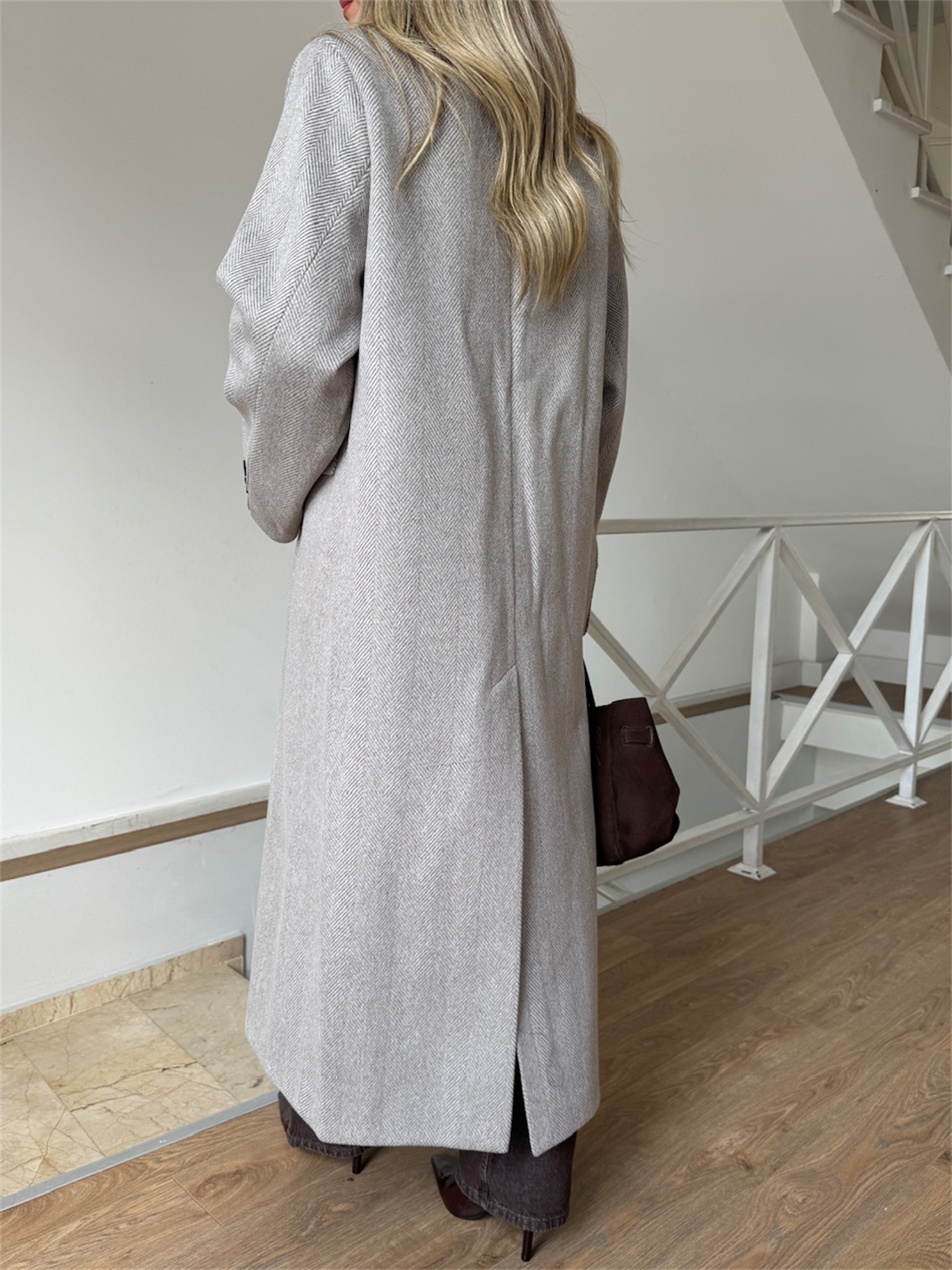 Kruvaze Yaka Balıksırtı Kaban - Sütlü Kahve