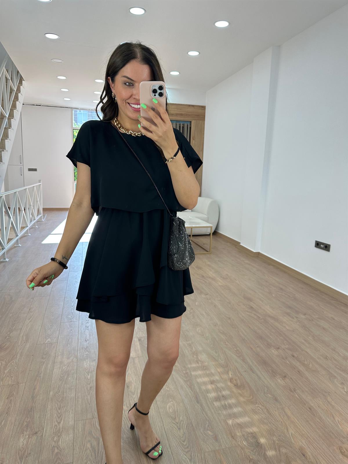 Eteği Katlı Şifon Elbise-Siyah