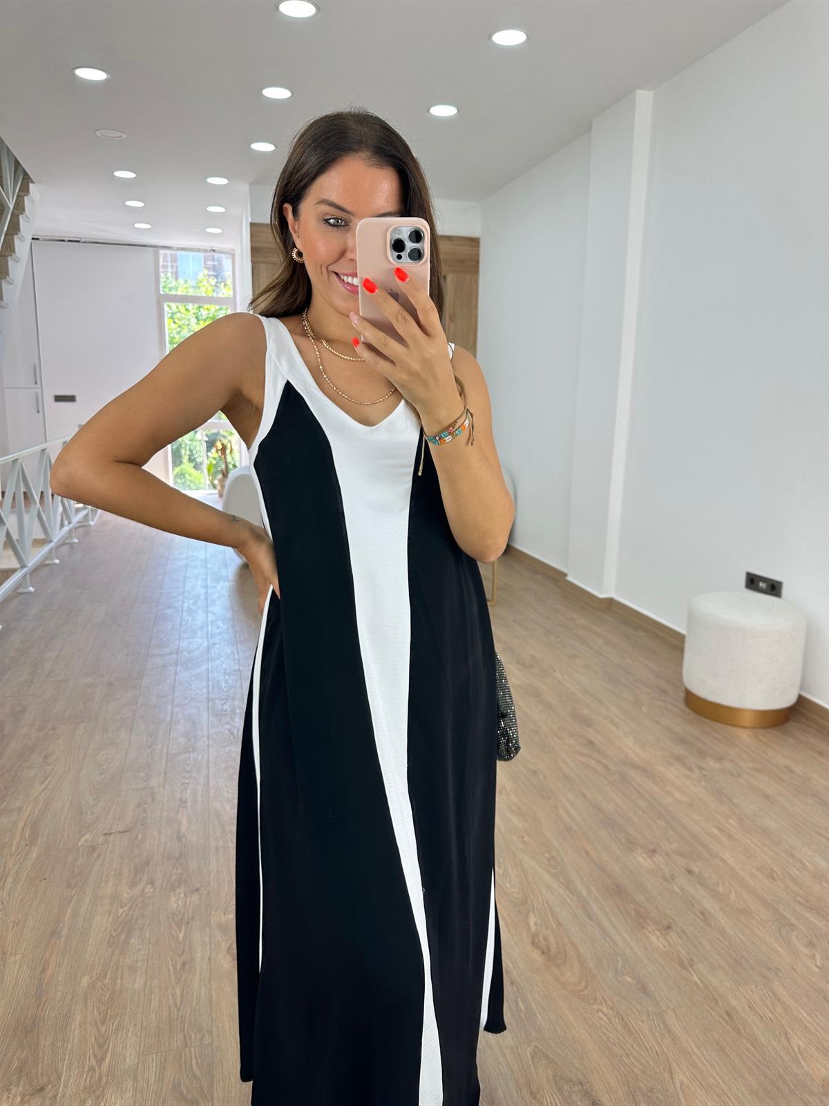 Etek Ucu Asimetrik Kalın Askılı Elbise