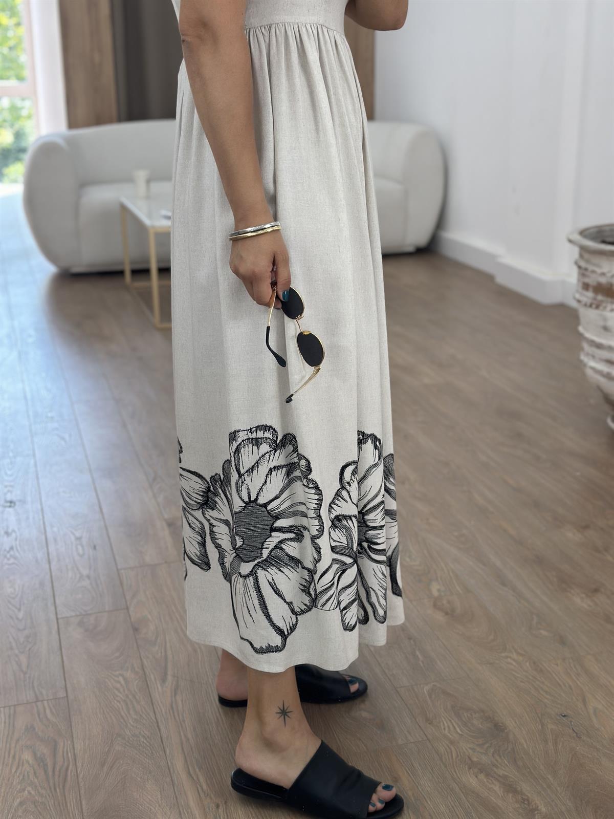 Etek Ucu Çiçekli Keten Elbise