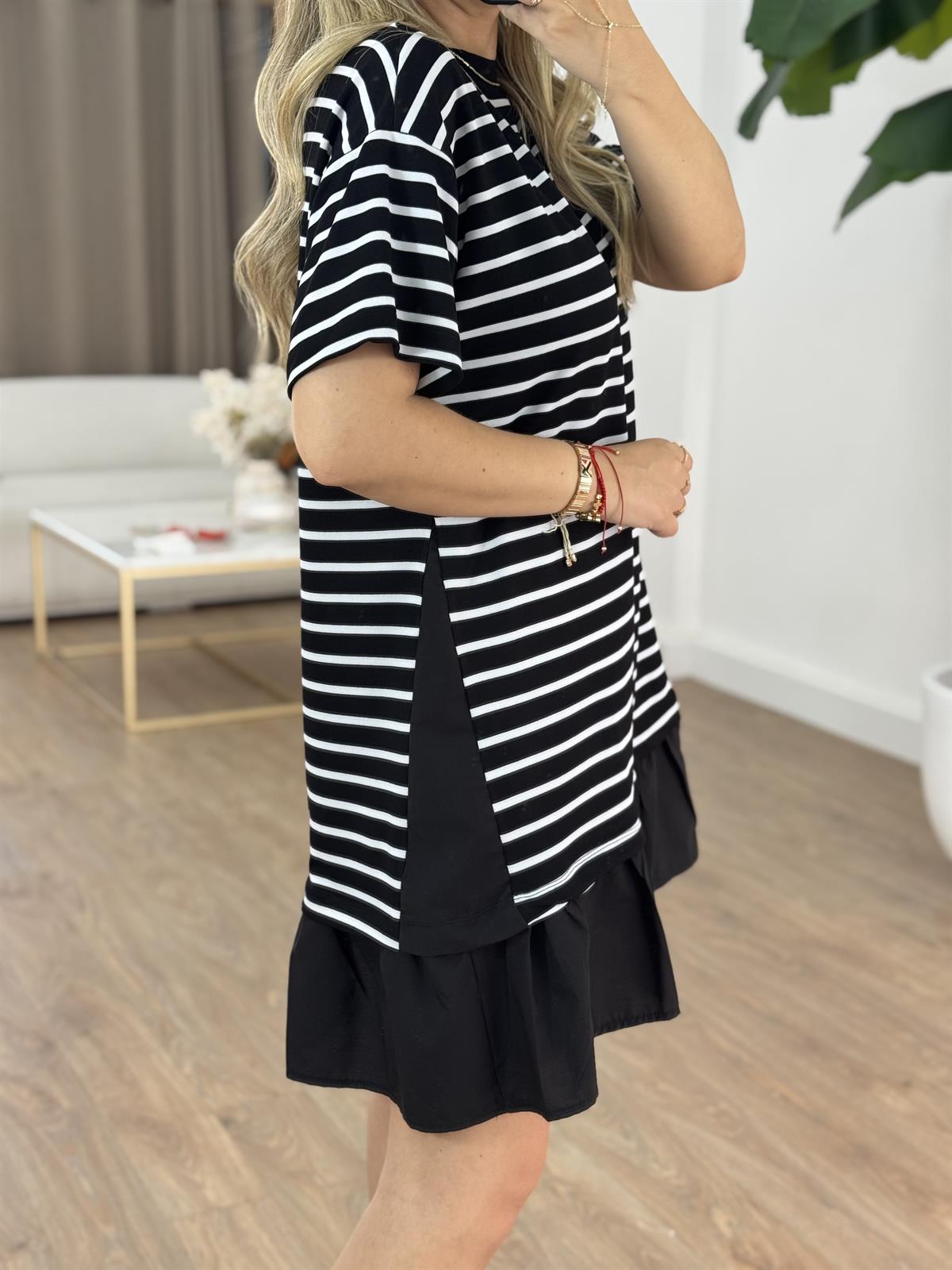 Etek Ucu Fırfırlı Çizgili Elbise - Siyah