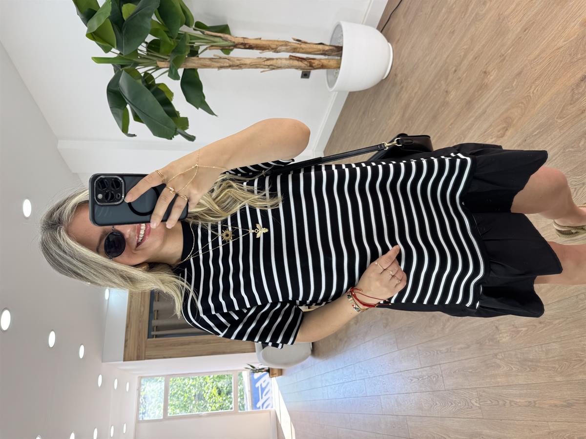 Etek Ucu Fırfırlı Çizgili Elbise - Siyah