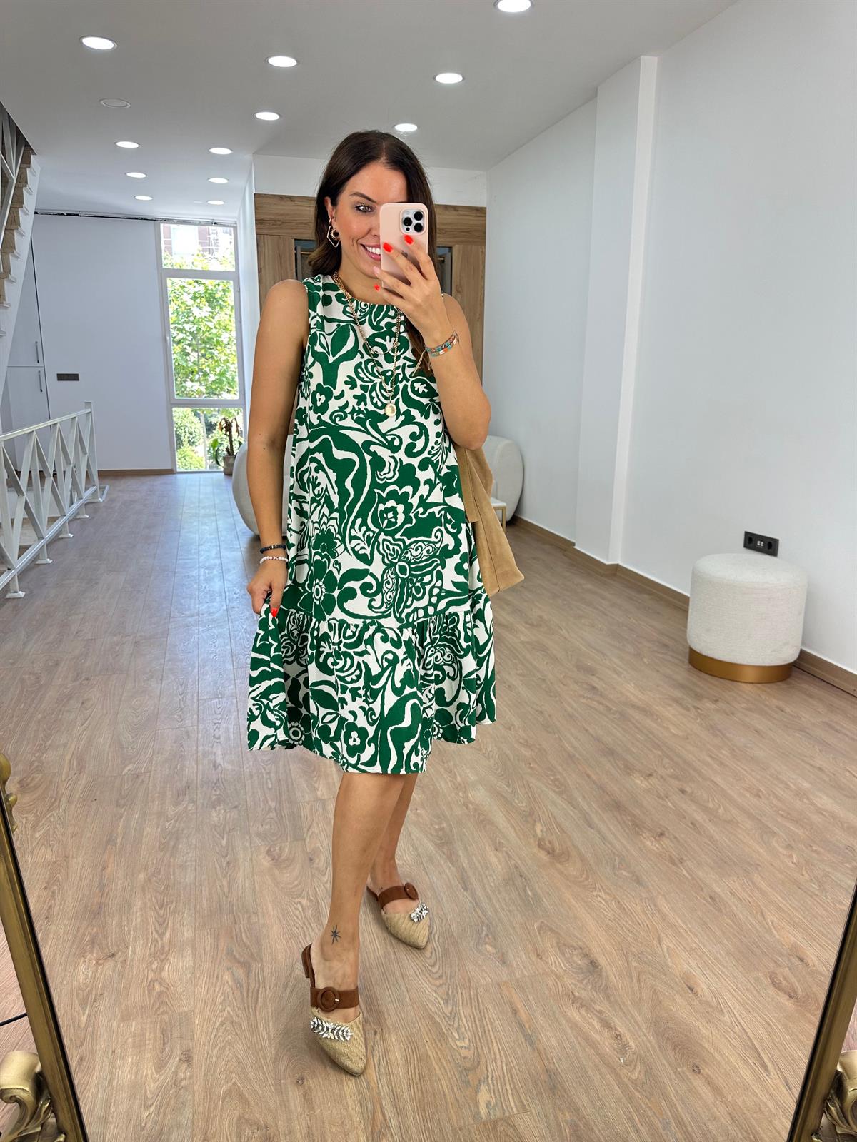 Etek Ucu Volanlı Viskon Elbise-Yeşil