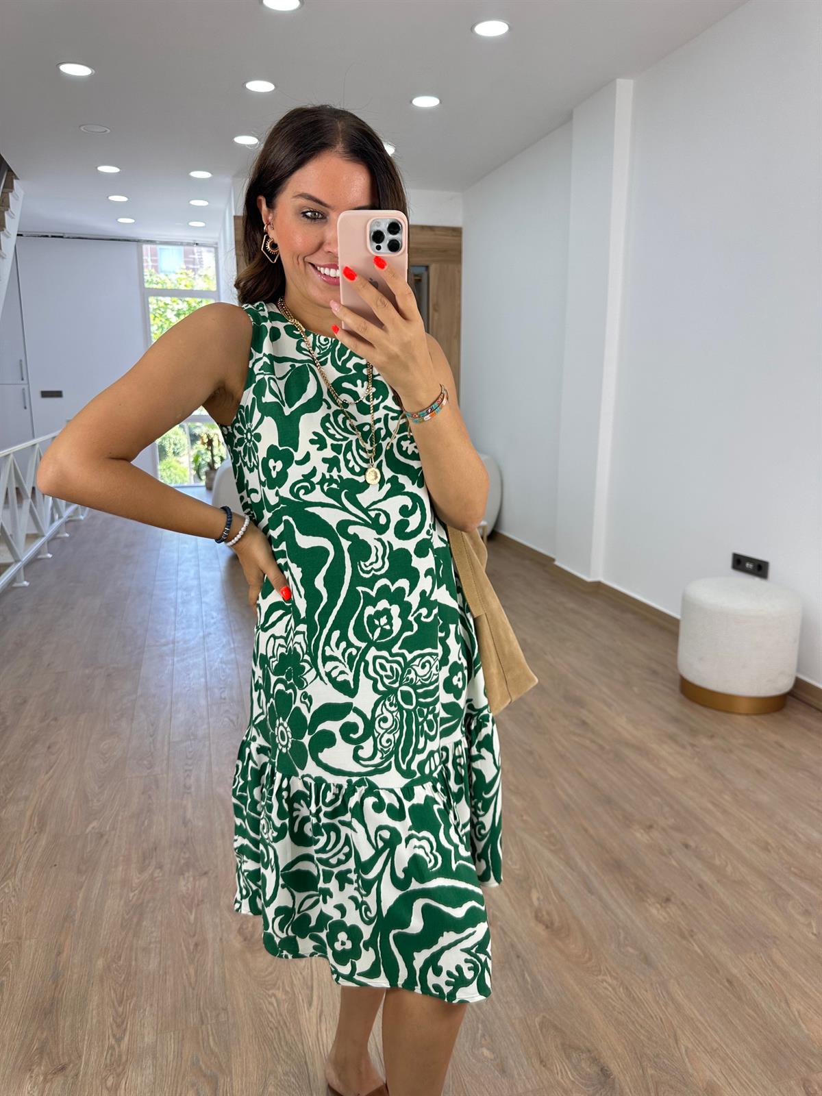 Etek Ucu Volanlı Viskon Elbise-Yeşil