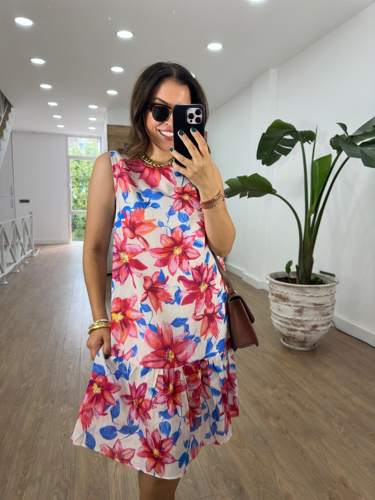 Etekucu Volanlı Çiçekli Vual Elbise