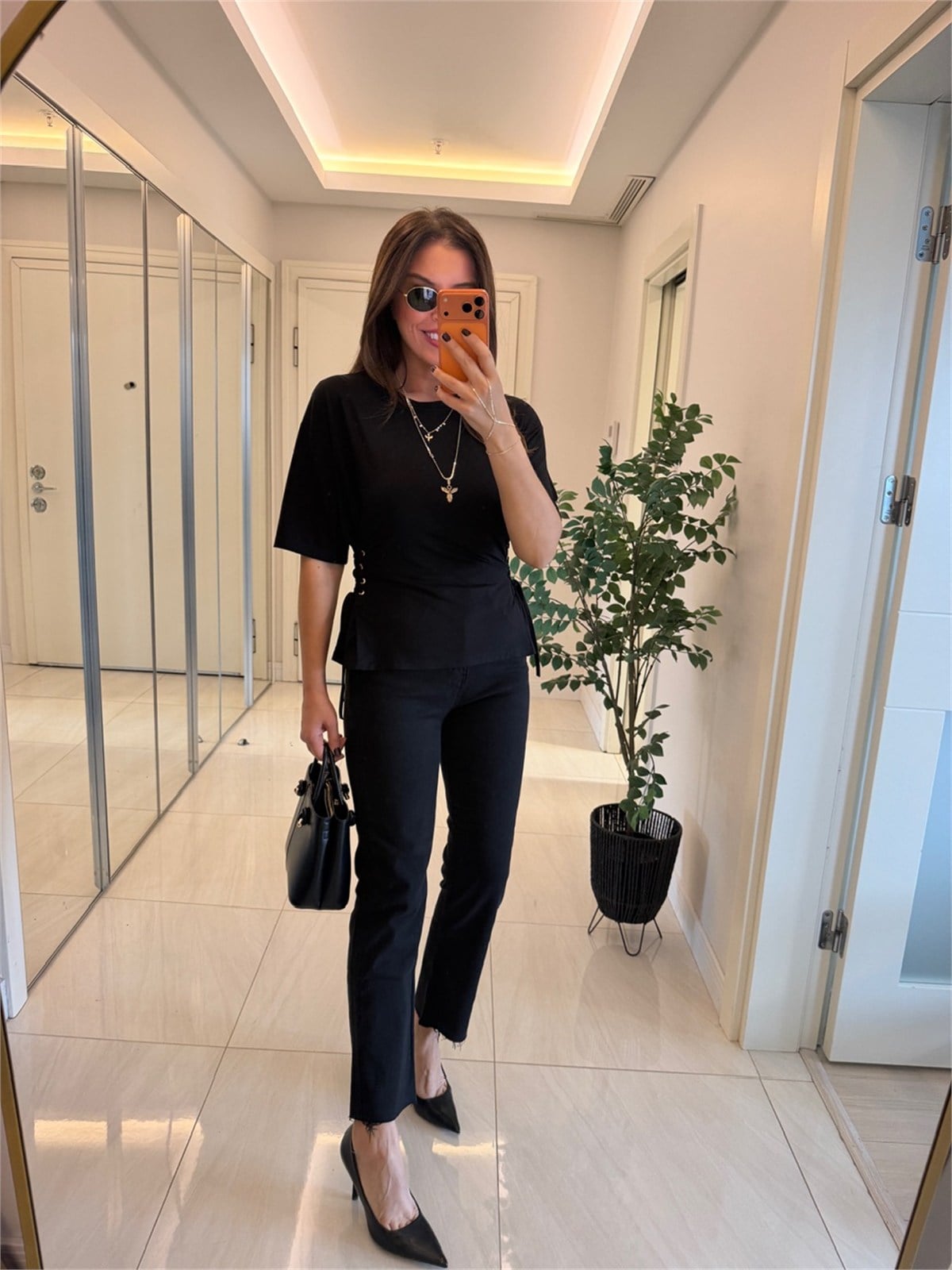 Kuş Gözü Bağlama Detaylı Modal Bluz-Siyah