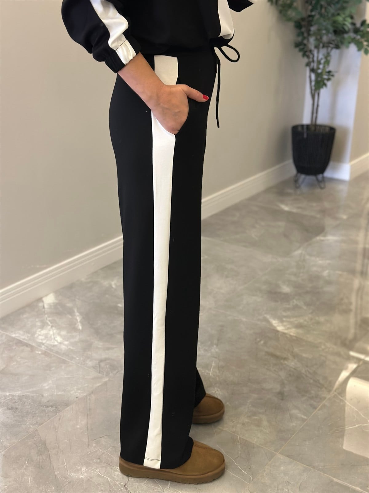 Fermuarlı Şerit Detay Bol Paça Takım - Siyah