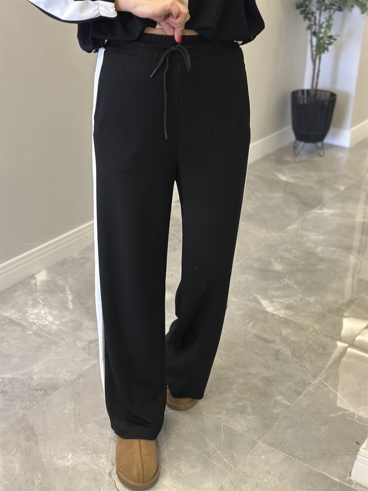 Fermuarlı Şerit Detay Bol Paça Takım - Siyah