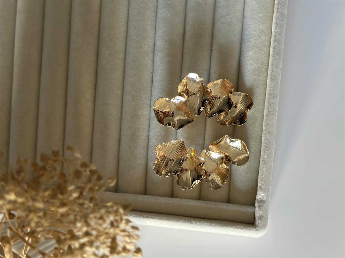 Geçmeli Kıkırdak Tasarım Gold Küpe 5,5cm