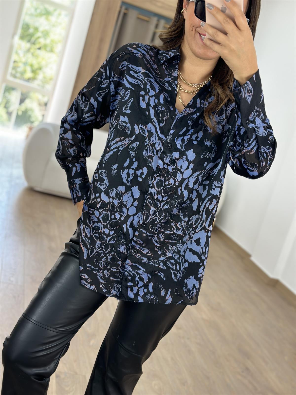 Geniş Manşetli Saten Baskılı Şifon Gömlek-Mavi