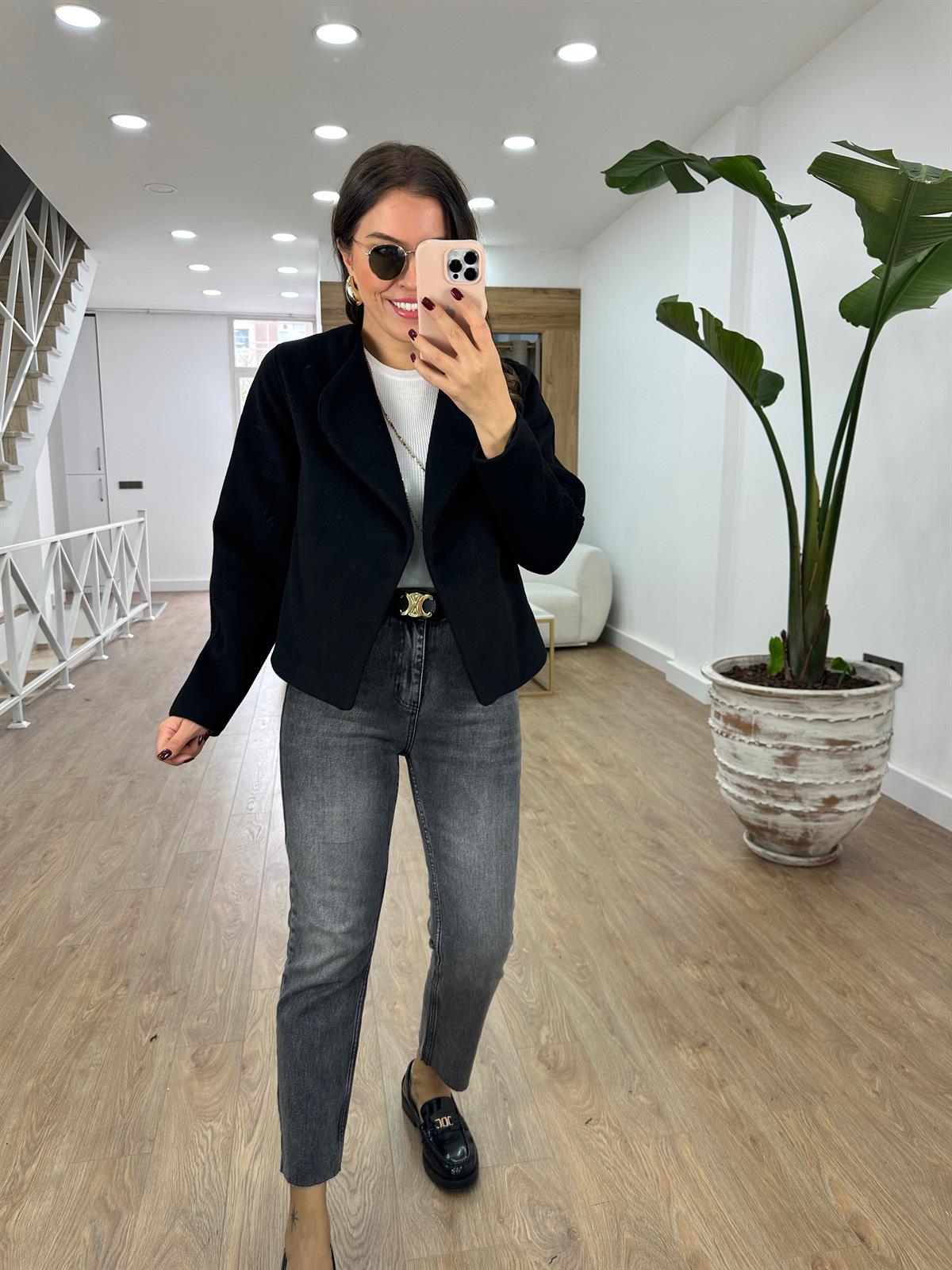 Geniş Yaka İçerisi Astarlı Kaşe Ceket-Siyah