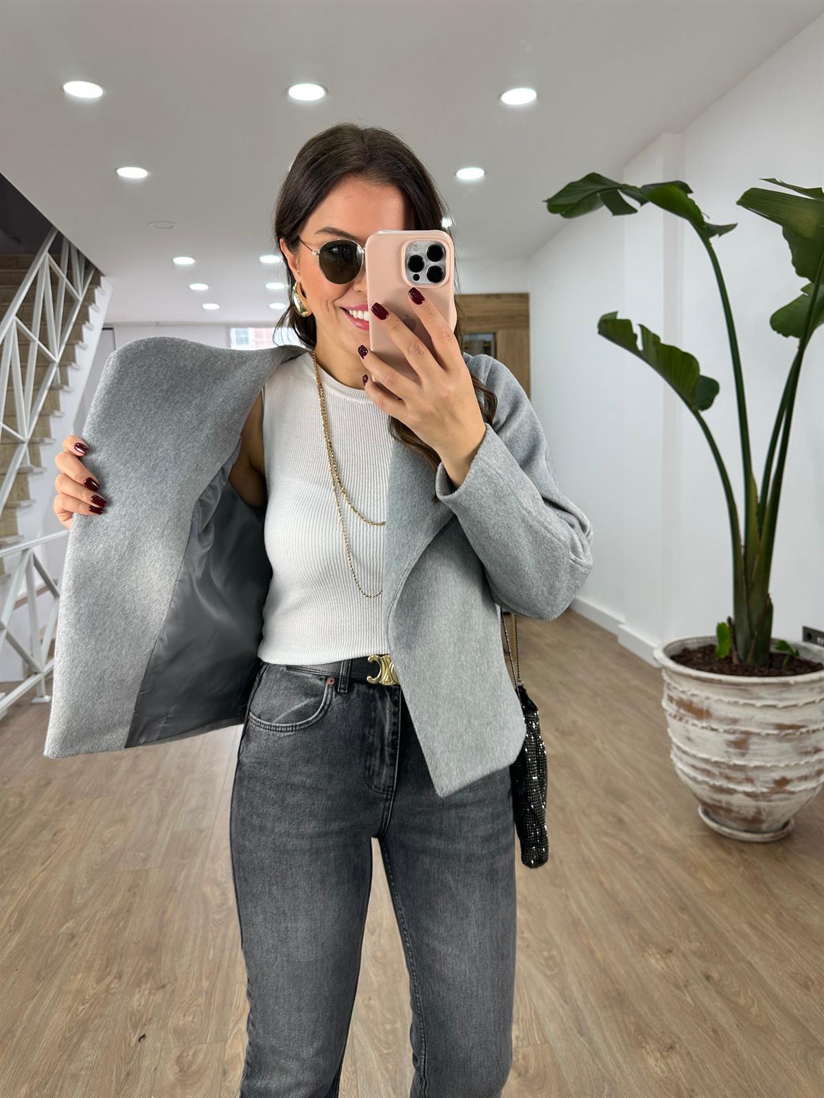 Geniş Yaka İçerisi Astarlı Kaşe Ceket-Gri