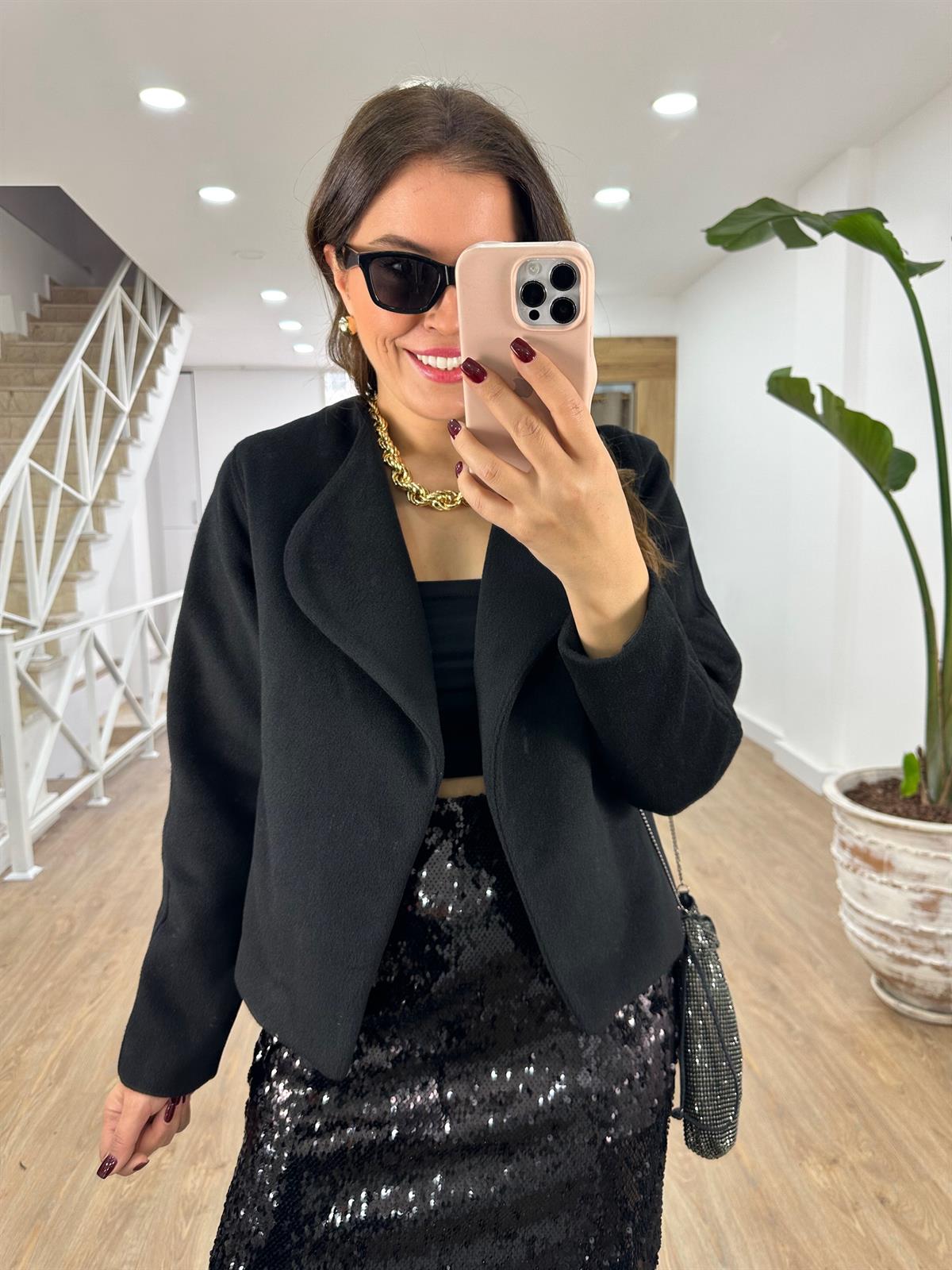 Geniş Yaka İçerisi Astarlı Kaşe Ceket-Siyah