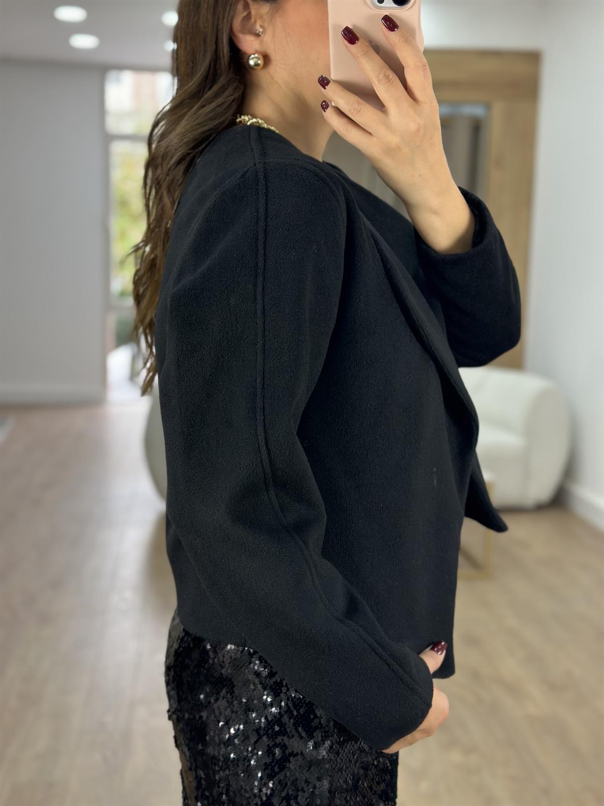 Geniş Yaka İçerisi Astarlı Kaşe Ceket-Siyah