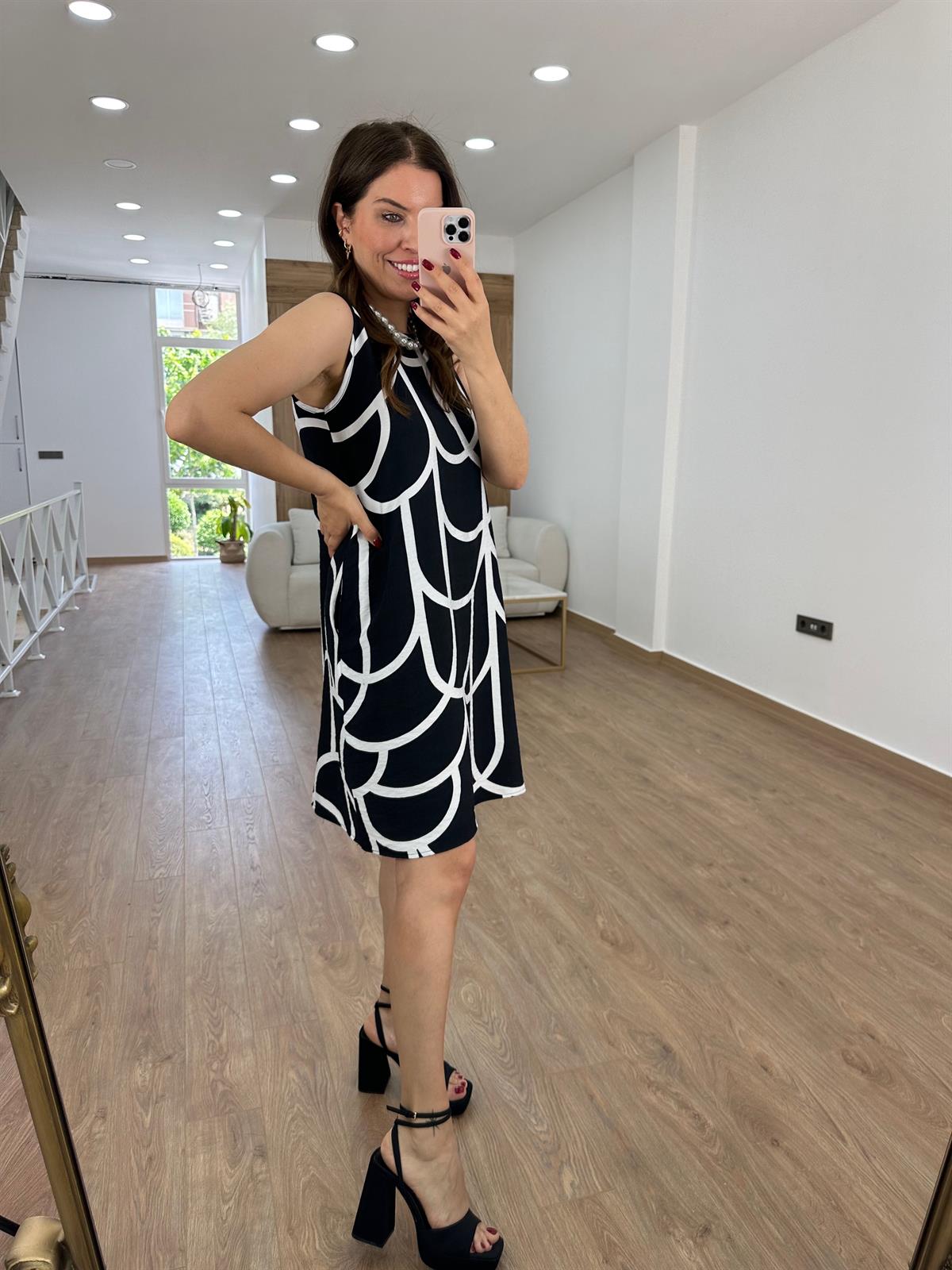 Geometrik Desen Çan Elbise-Siyah