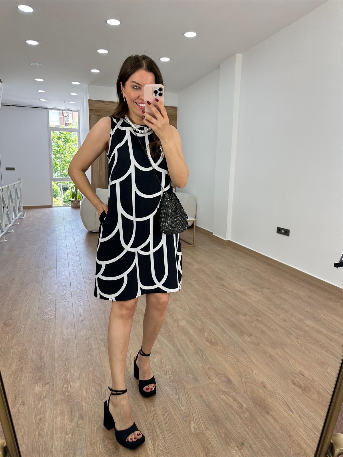 Geometrik Desen Çan Elbise-Siyah