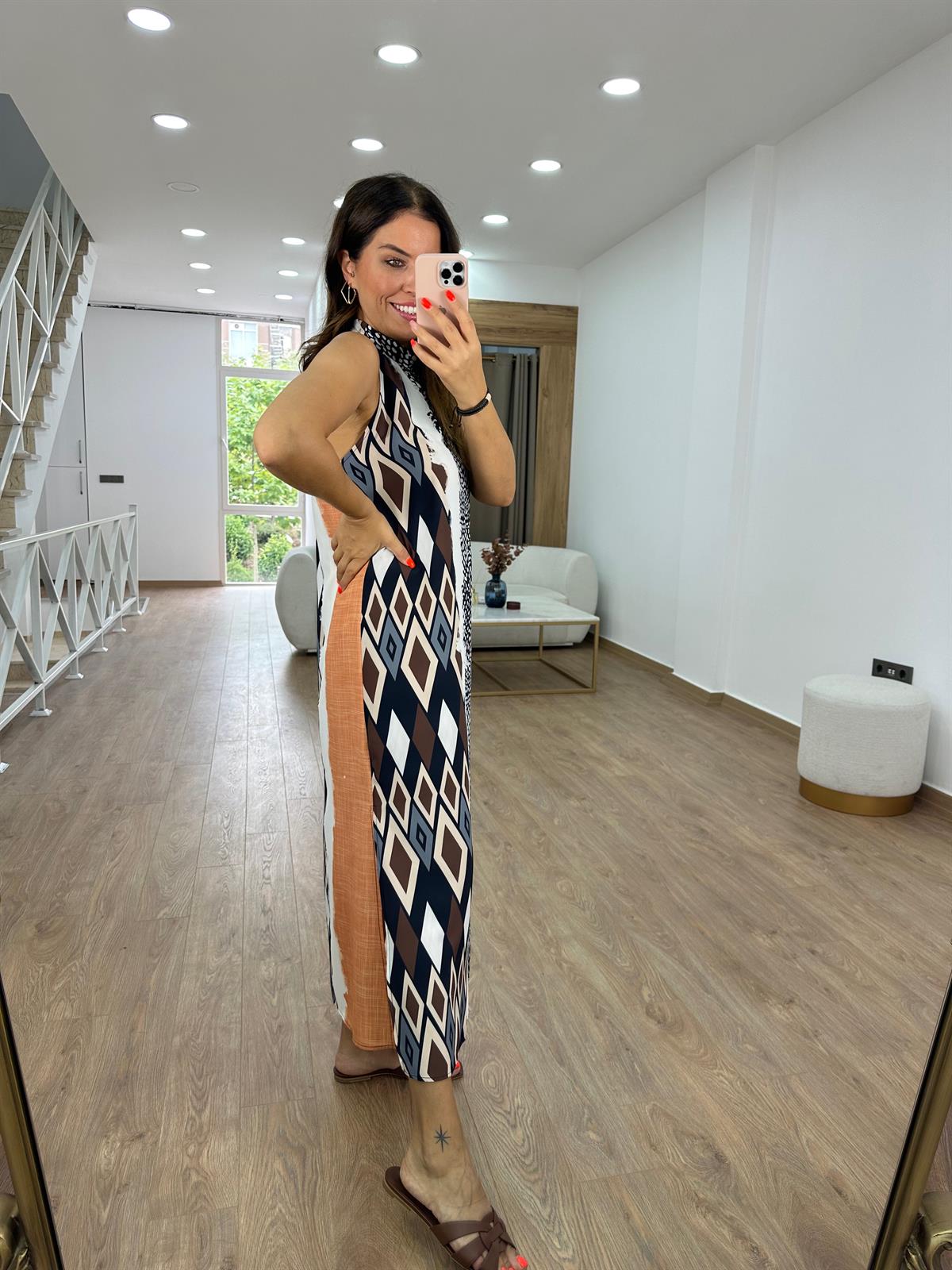 Geometrik Desen Halter Yaka Elbise