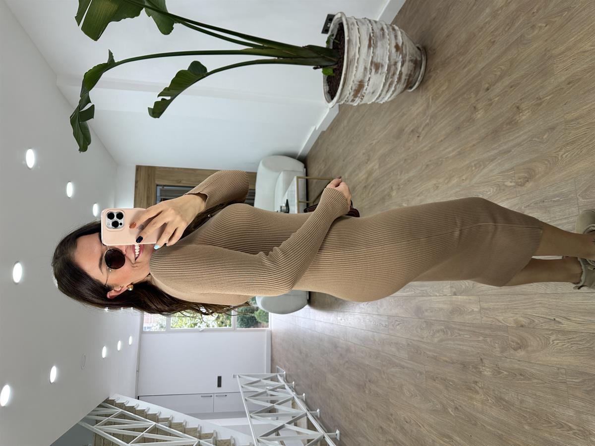 Göğsü İnci Düğmeli Triko Elbise-Camel