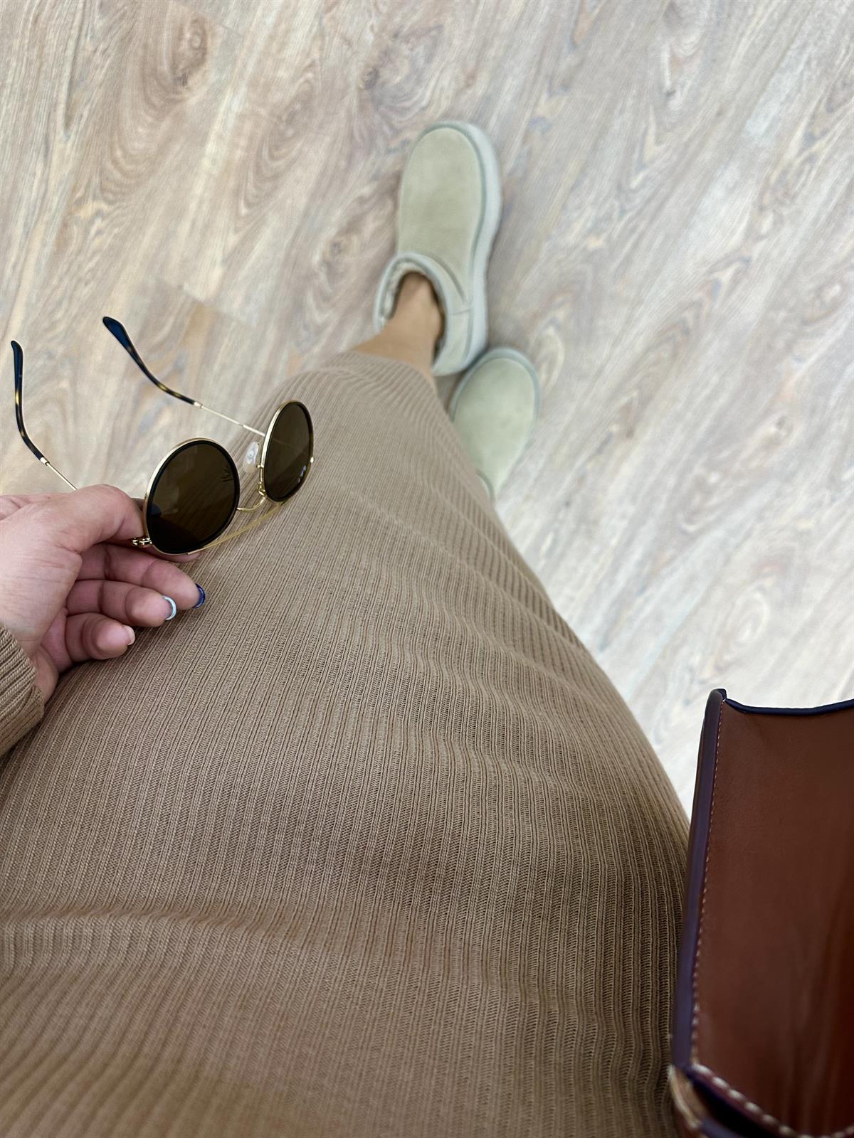 Göğsü İnci Düğmeli Triko Elbise-Camel