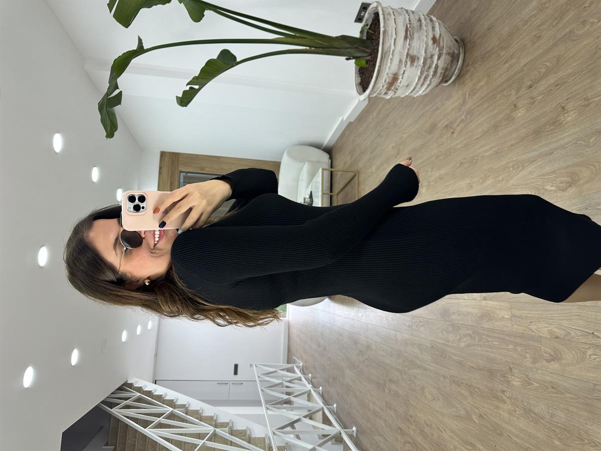 Göğsü İnci Düğmeli Triko Elbise-Siyah