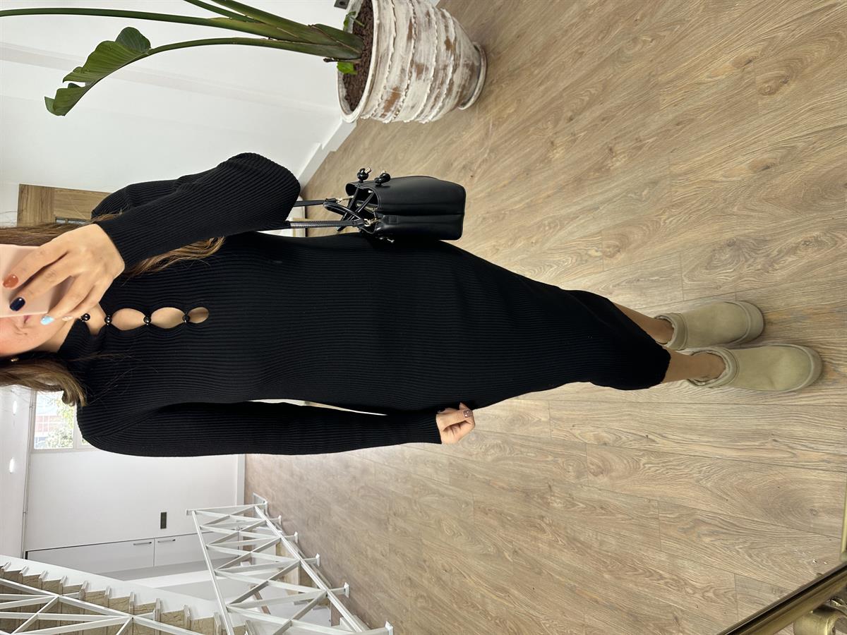 Göğsü İnci Düğmeli Triko Elbise-Siyah