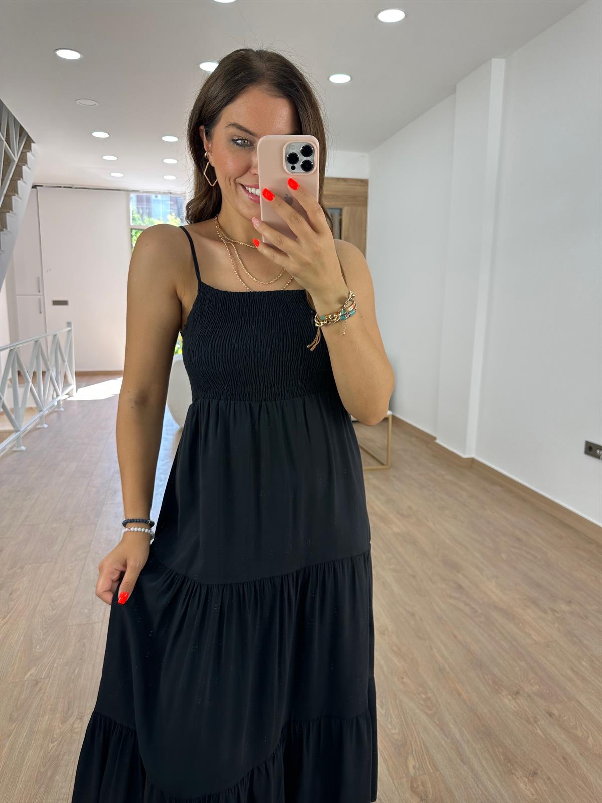 Göğüsü Gipeli Askılı Elbise-Siyah