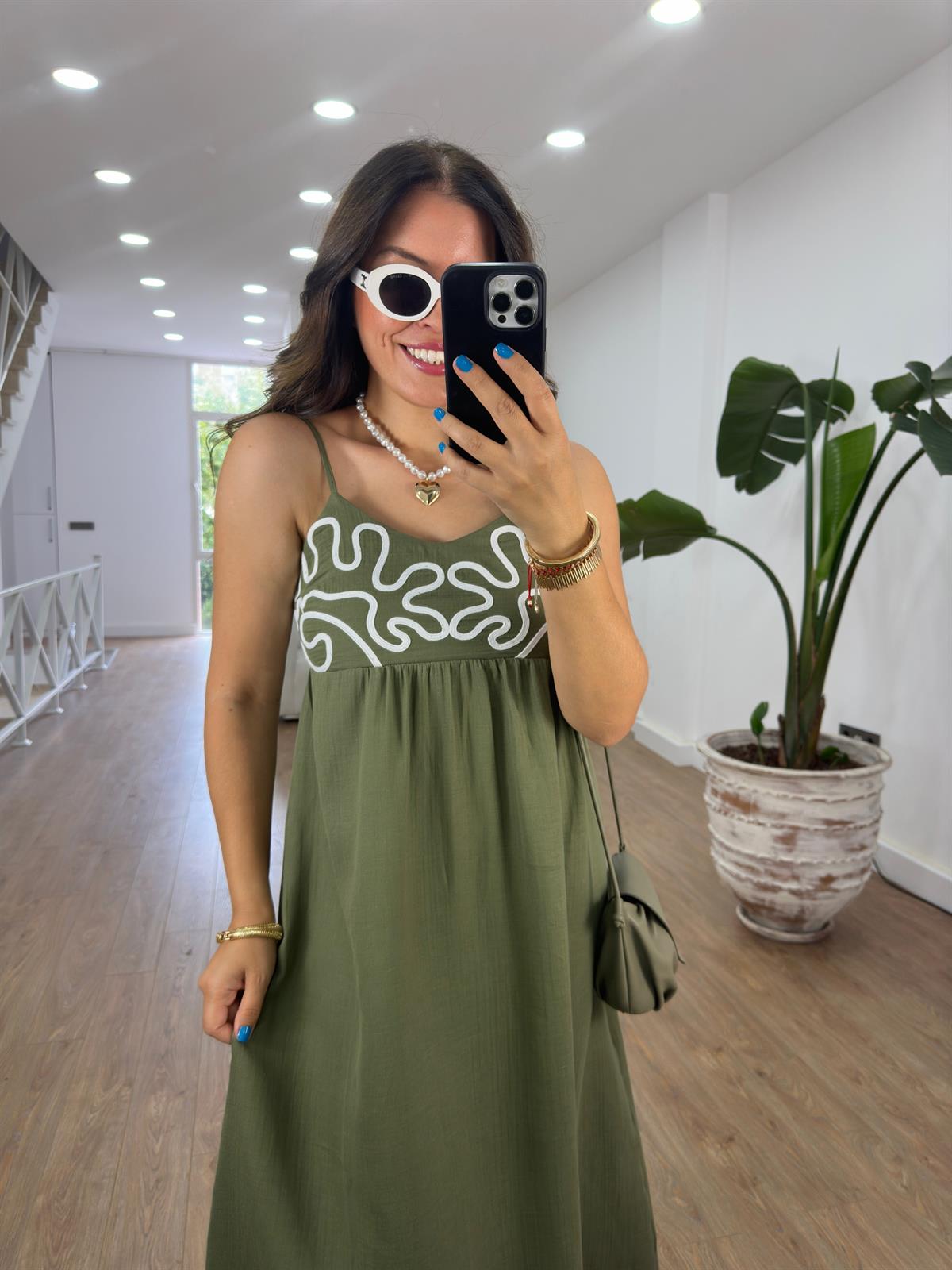 Göğüsü İşlemelli Müslin Elbise-Haki