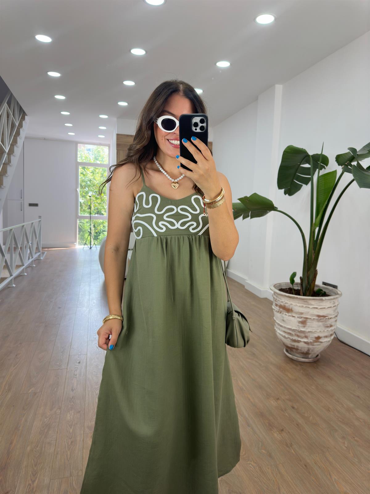 Göğüsü İşlemelli Müslin Elbise-Haki