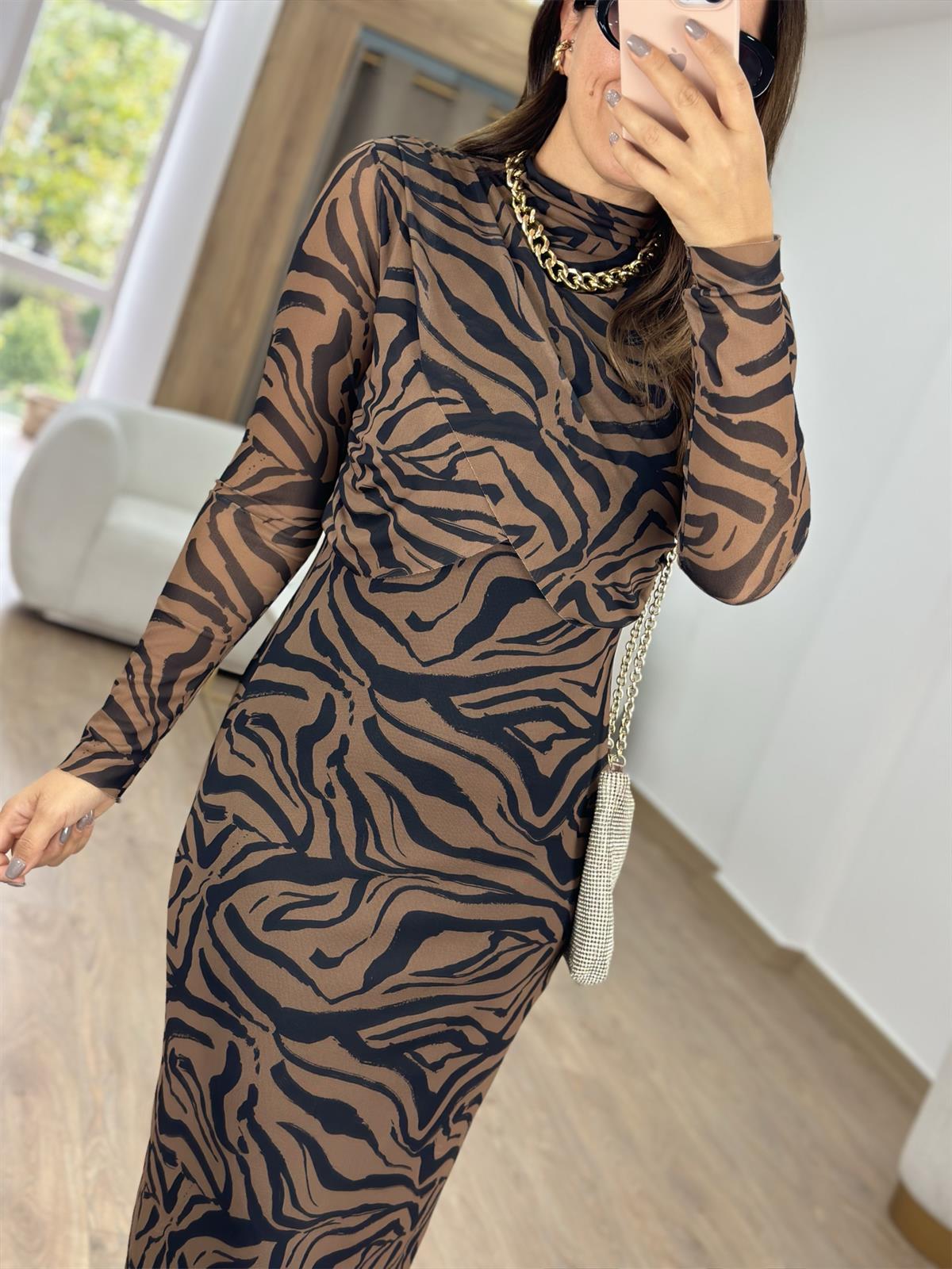 Göğüsü Katlı Zebra Desen Tül Elbise