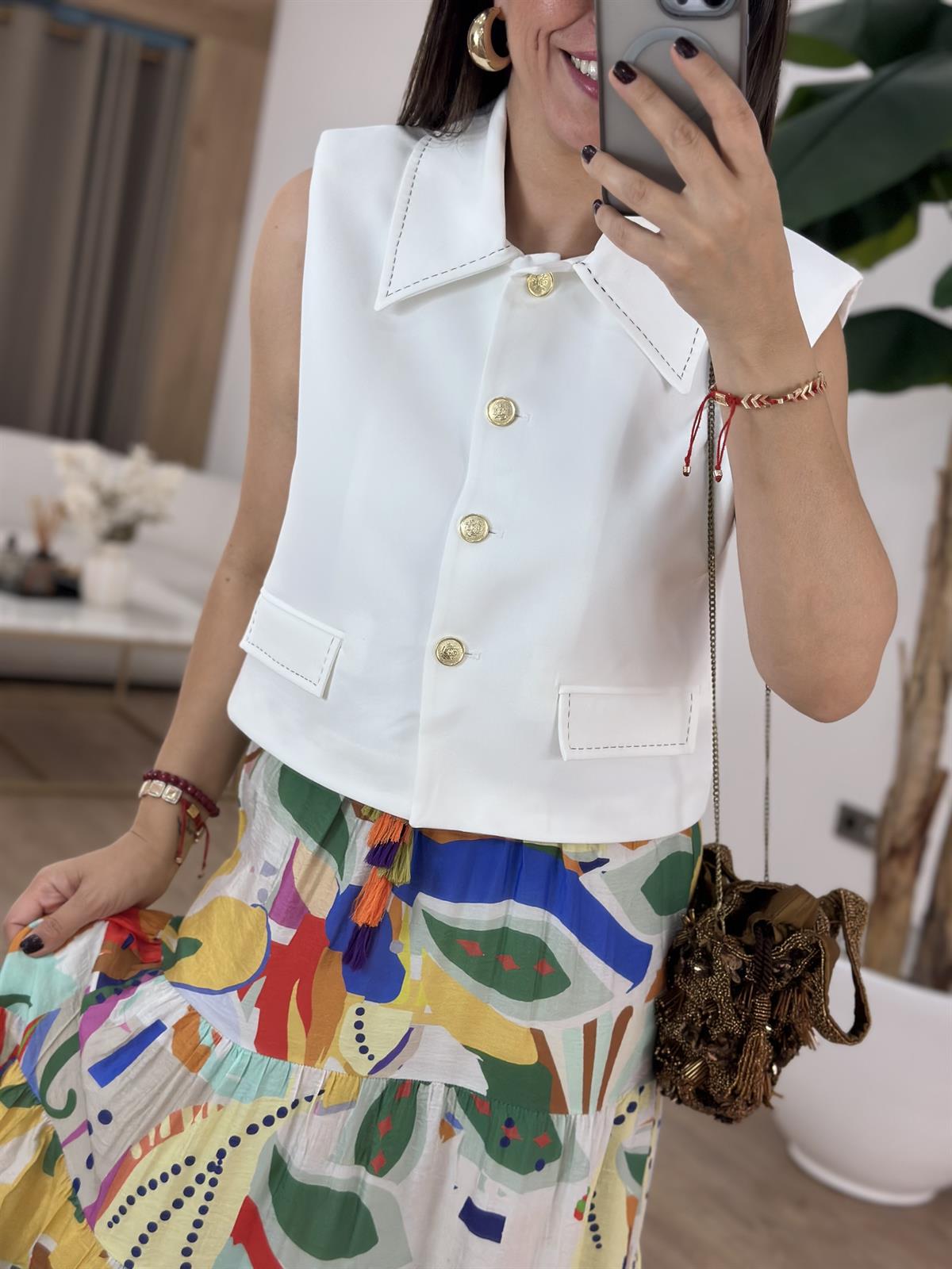 Gold Düğme Detaylı Süs Cepli Yelek