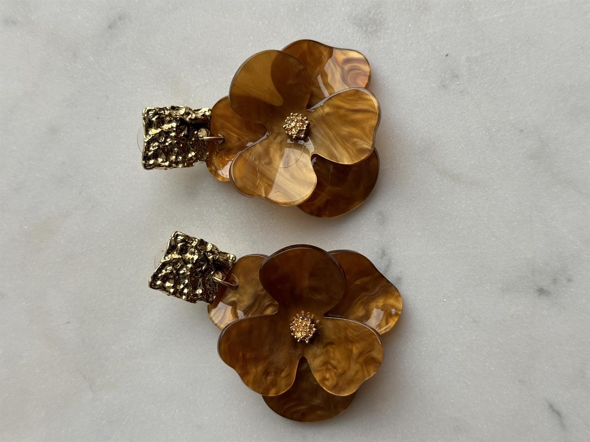 Gold Detay Çiçek Tasarım Küpe 6cm