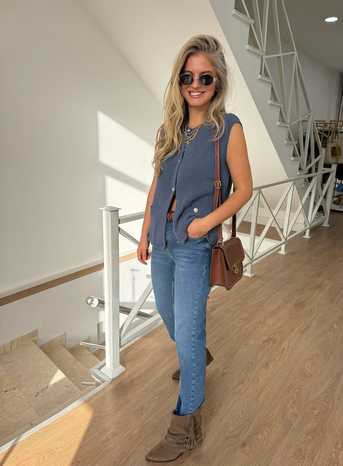 Gold Düğme Detaylı Triko Yelek-İndigo