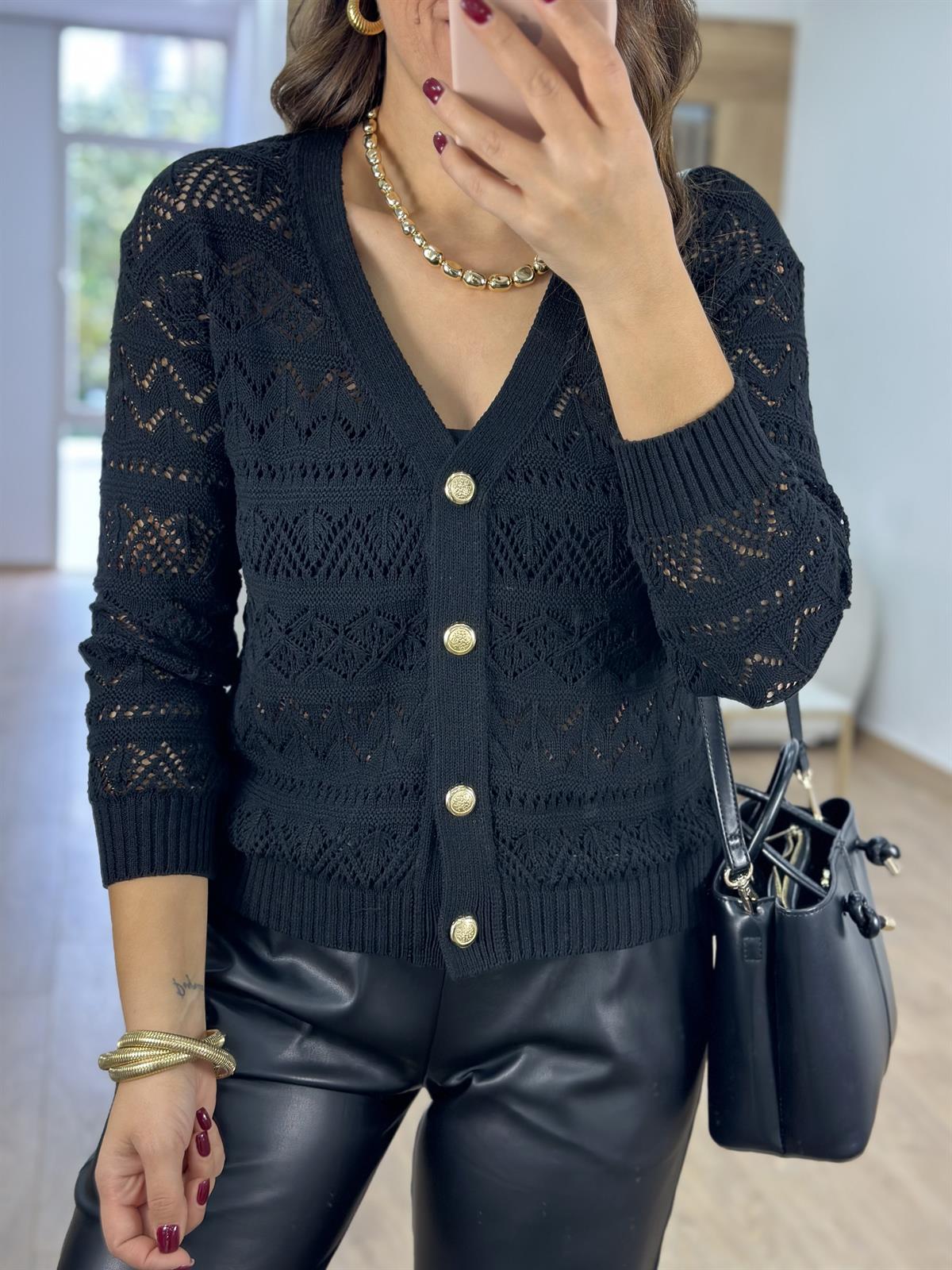 Gold Düğmeli Ajurlu Hırka-Siyah