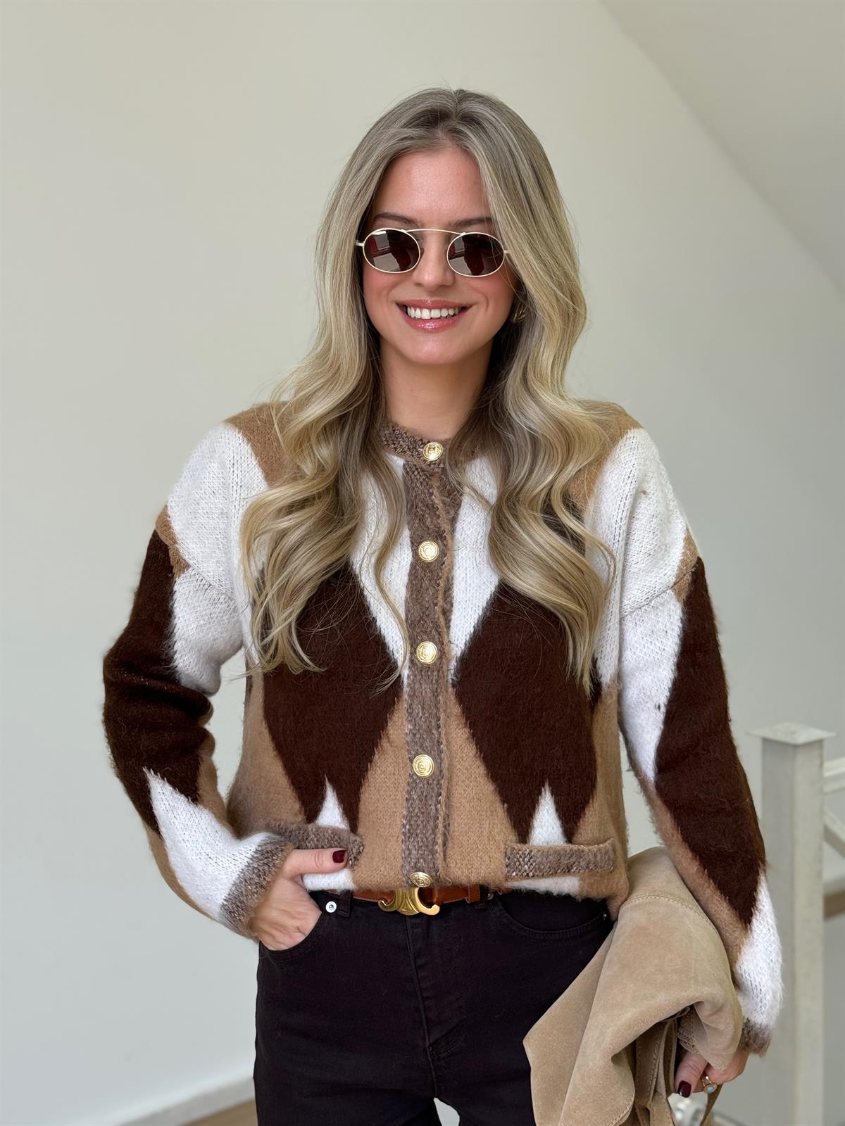 Gold Düğmeli Baklava Desen Hırka 