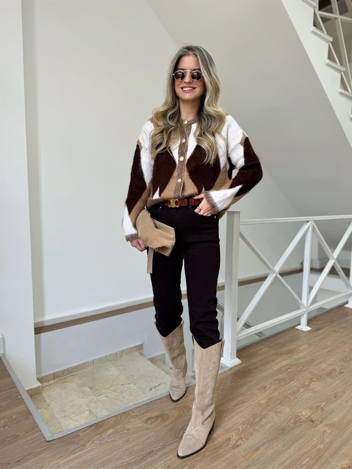 Gold Düğmeli Baklava Desen Hırka 