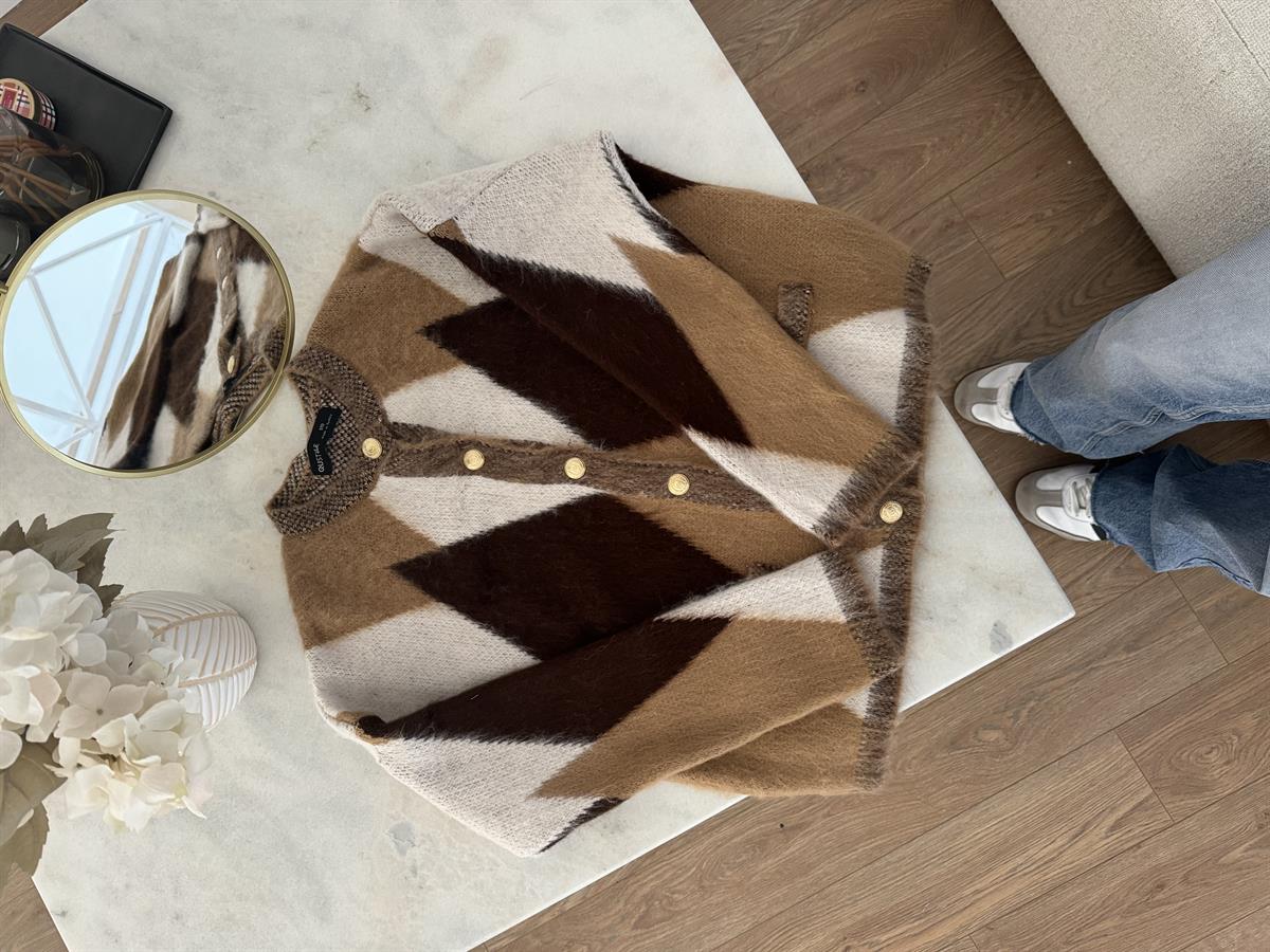 Gold Düğmeli Baklava Desen Hırka 