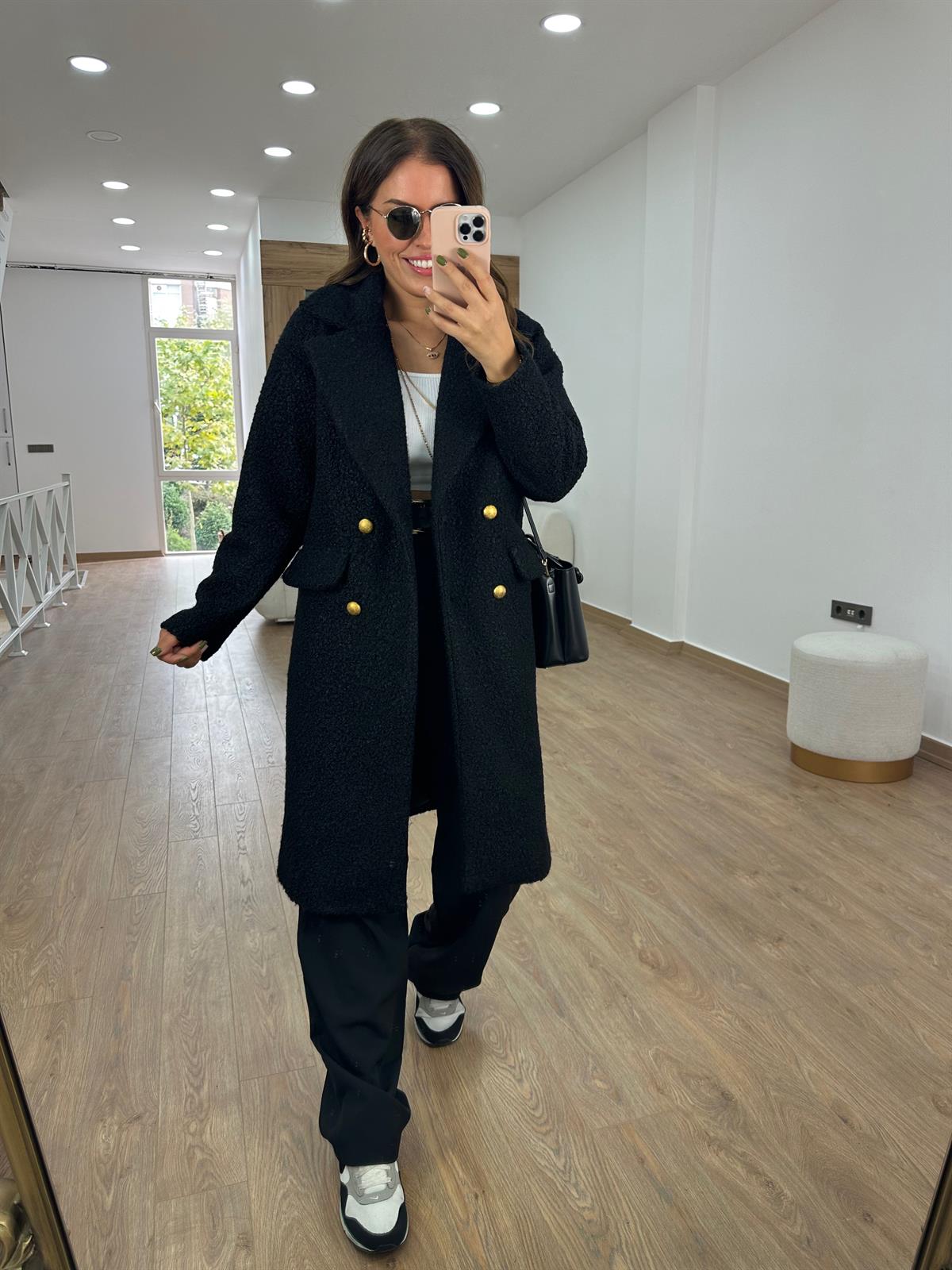 Gold Düğmeli Buklet Kaban-Siyah