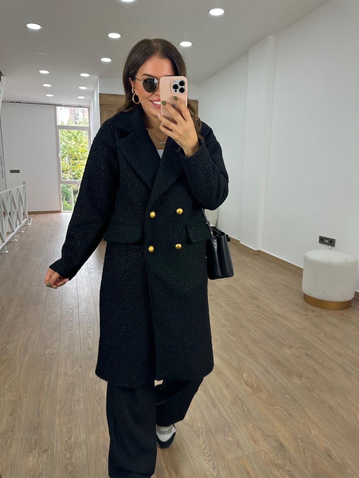 Gold Düğmeli Buklet Kaban-Siyah