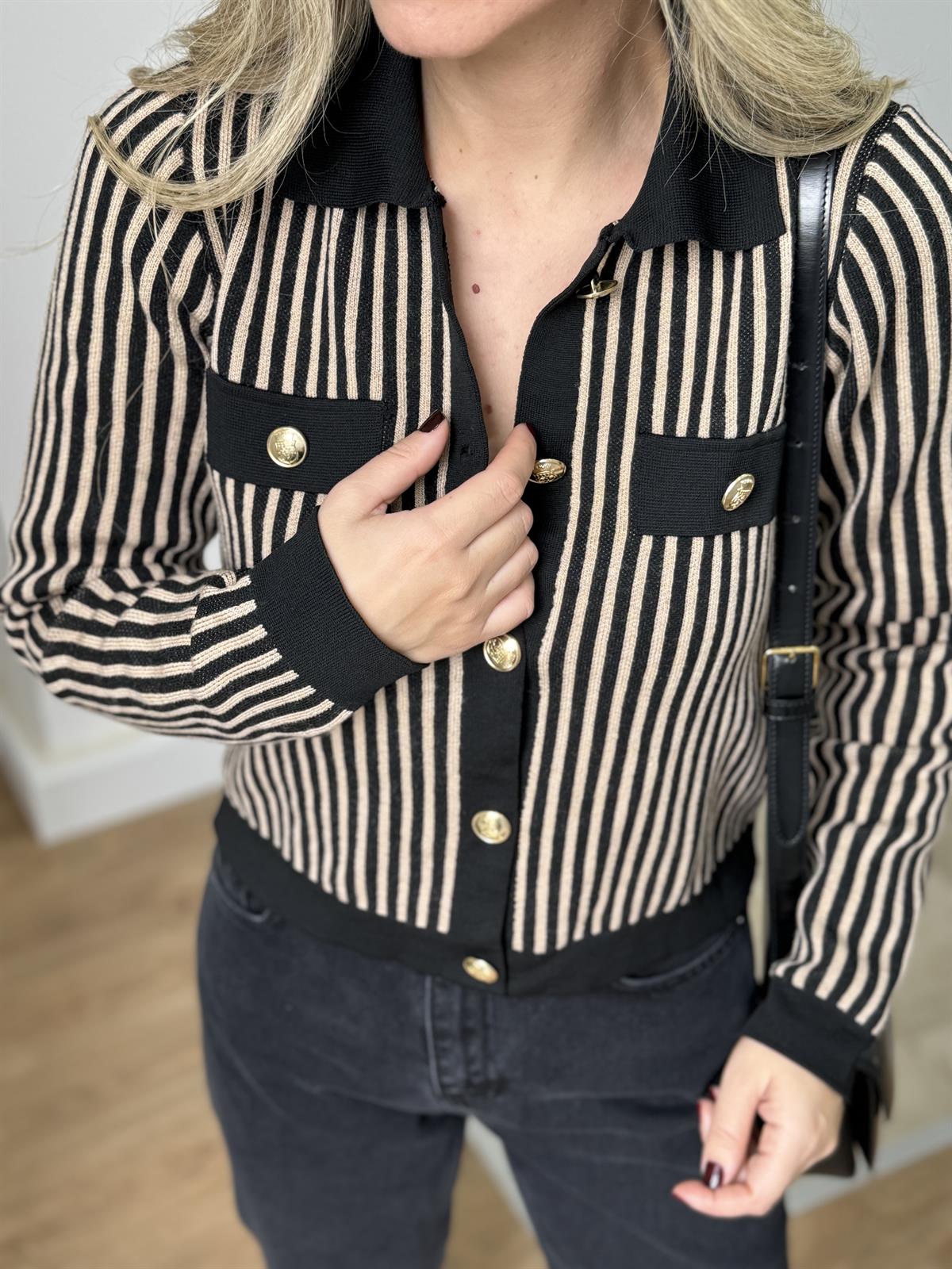 Gold Düğmeli Çizgili Hırka 