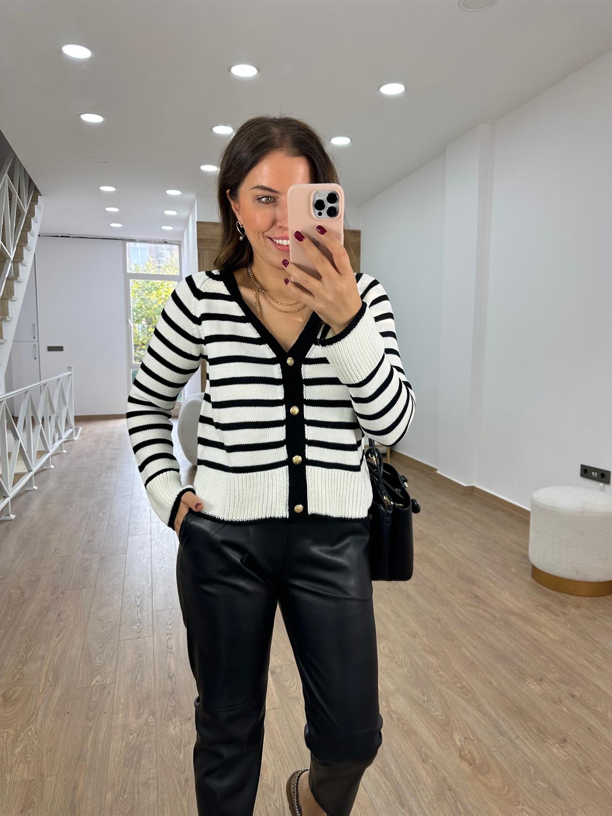 Gold Düğmeli Çizgili Triko Hırka-Ekru